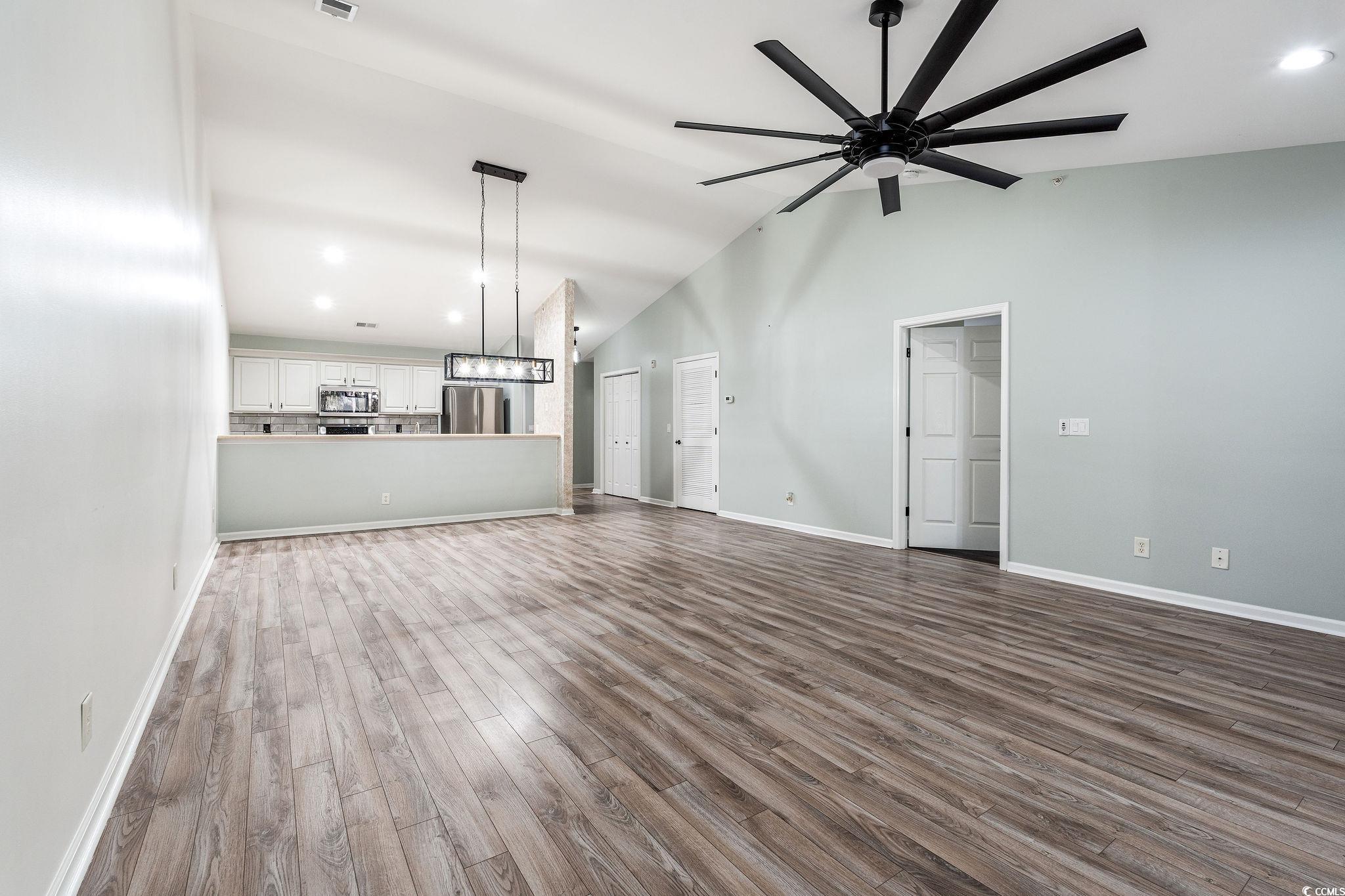 4842 Meadowsweet Dr. Property Photo 20