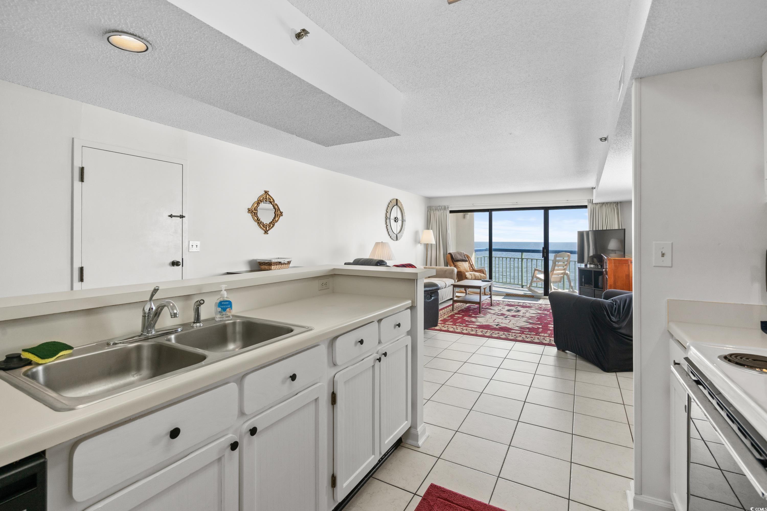 2500 N Ocean Blvd. Property Photo 18