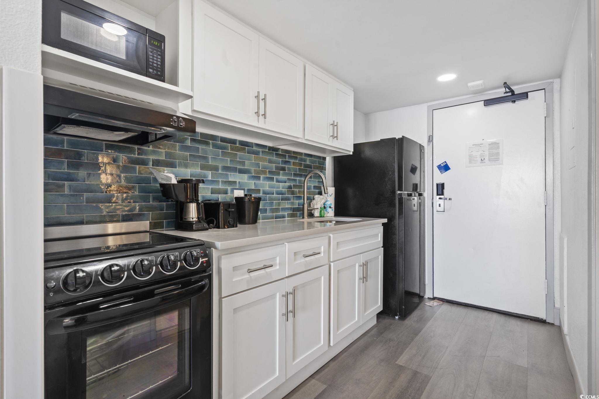 2401 Ocean Blvd. S Property Photo 18