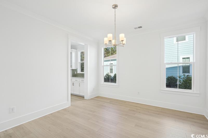 1035 Milford Way Property Photo 6