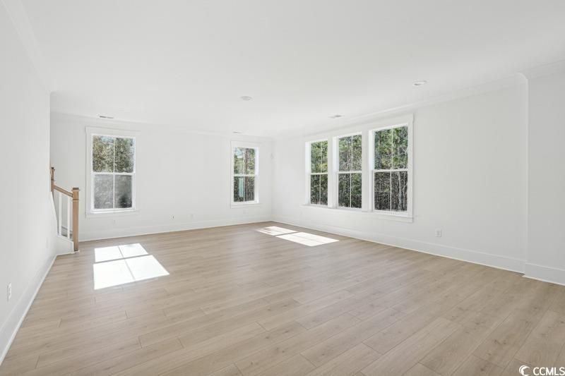 1035 Milford Way Property Photo 7