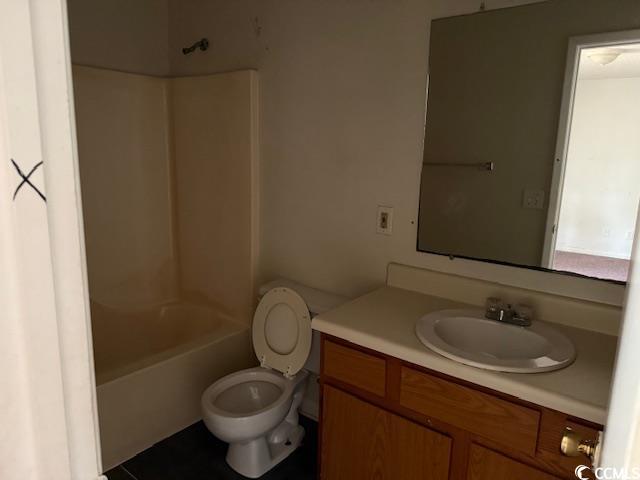 2000 Greens Blvd. Property Photo 9