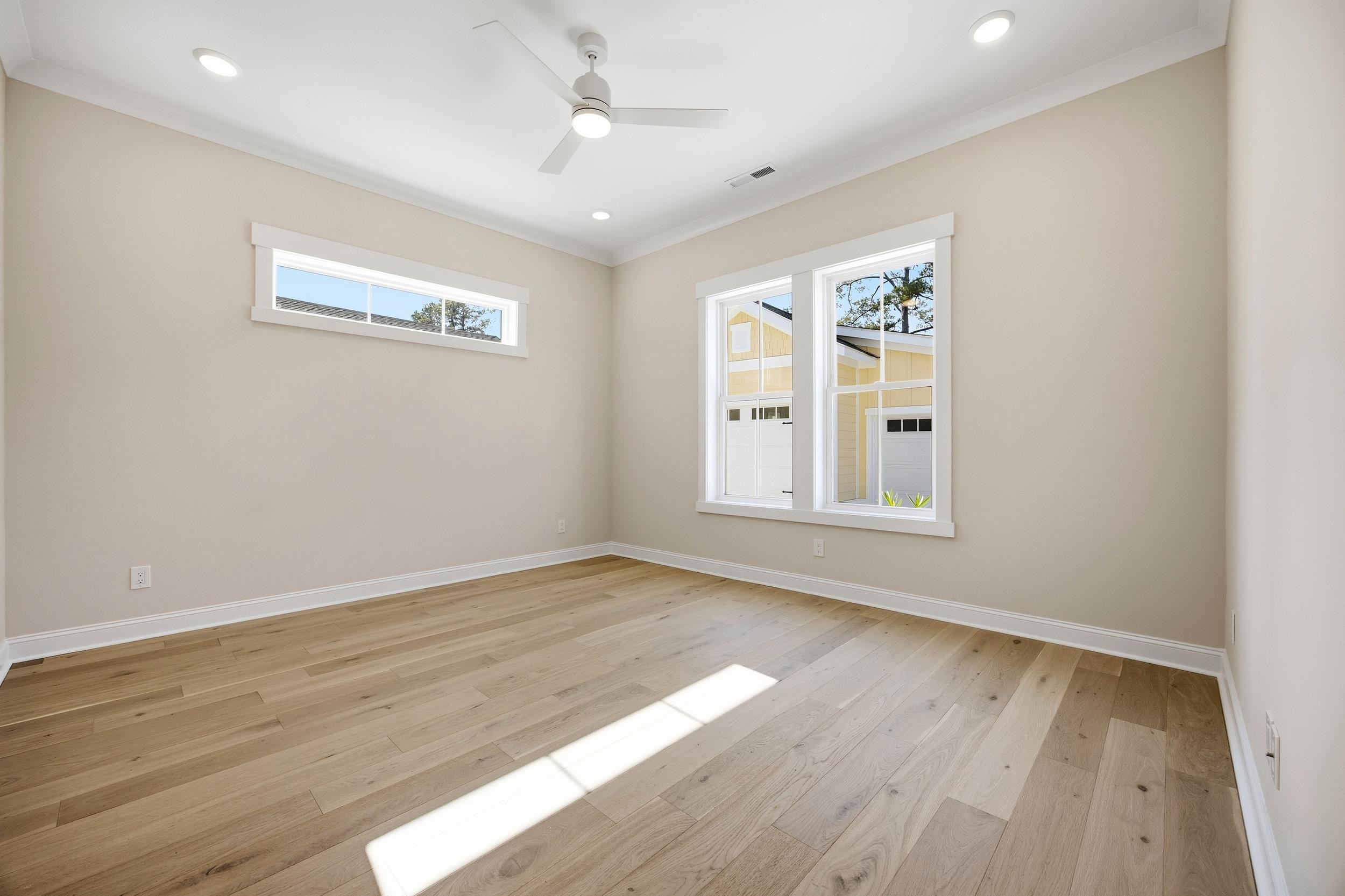 8111 Laurel Ash Ave. Property Photo 16