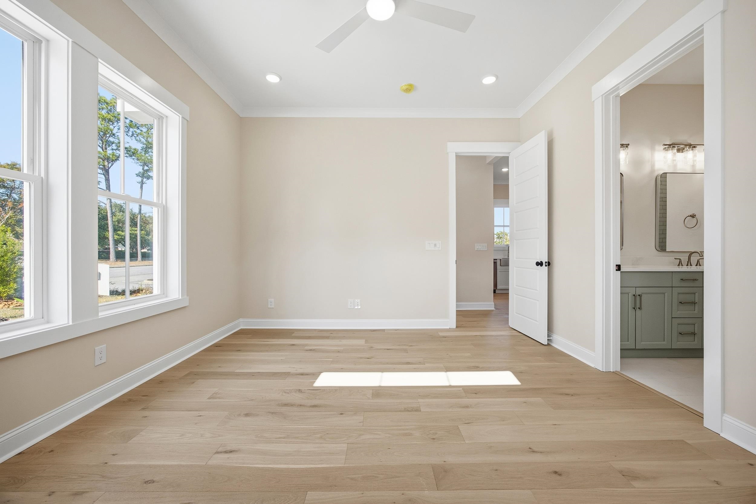 8111 Laurel Ash Ave. Property Photo 17