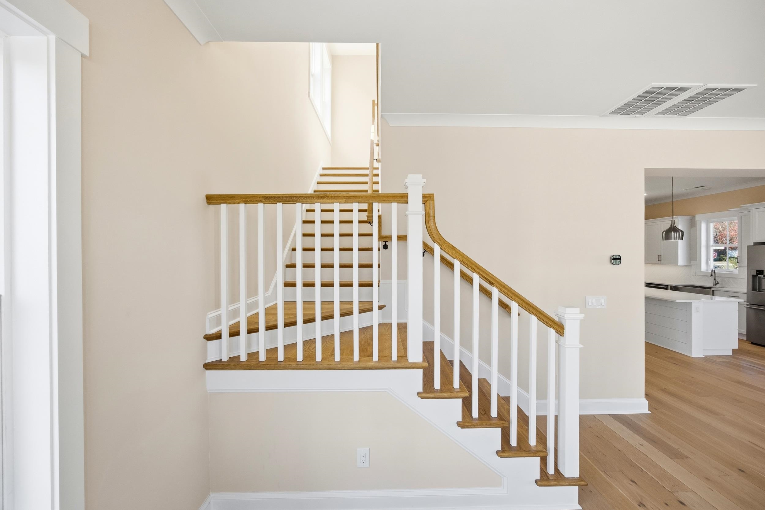 8111 Laurel Ash Ave. Property Photo 32