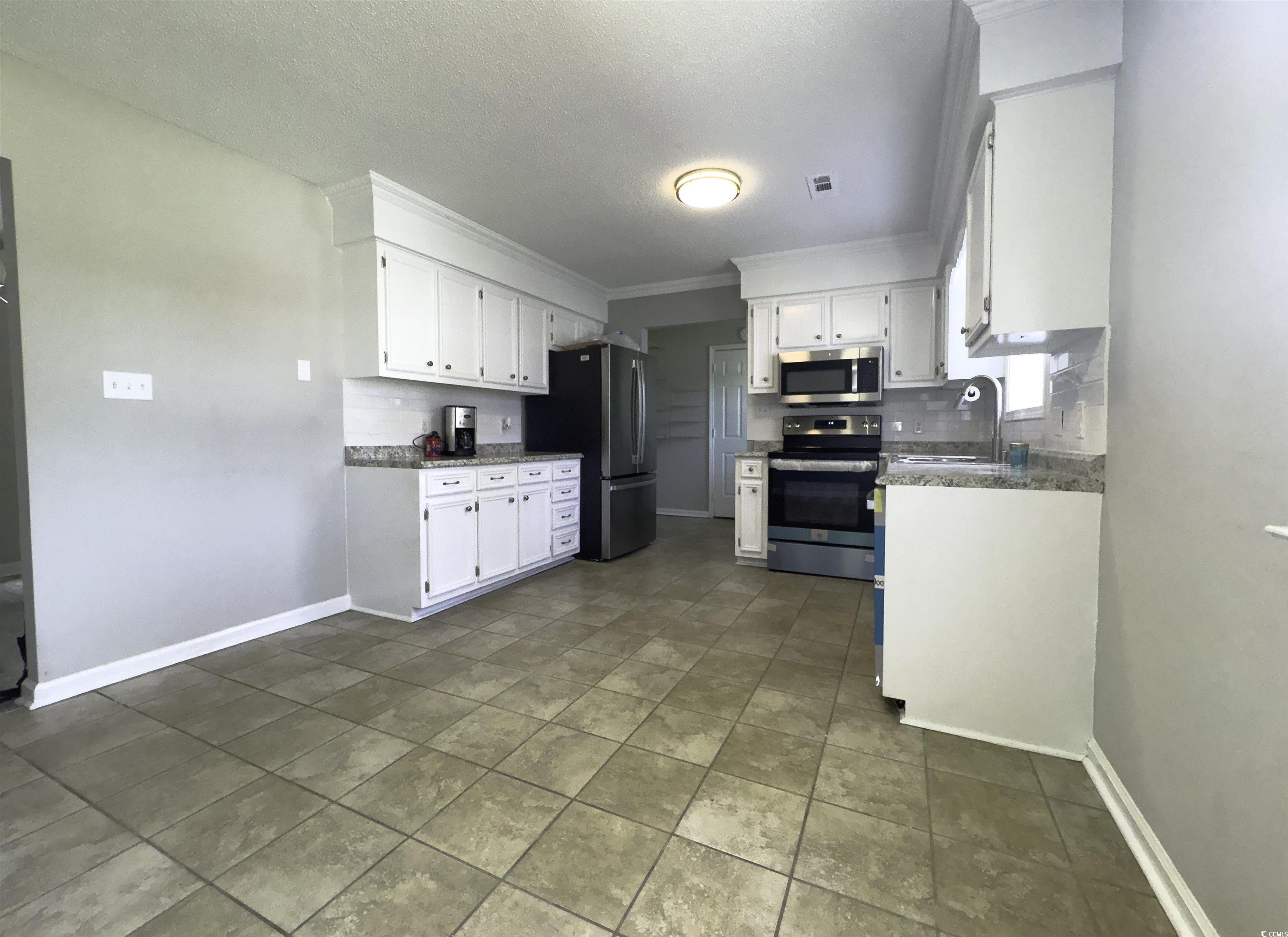 104 Sprucewood Ct. Property Photo 5