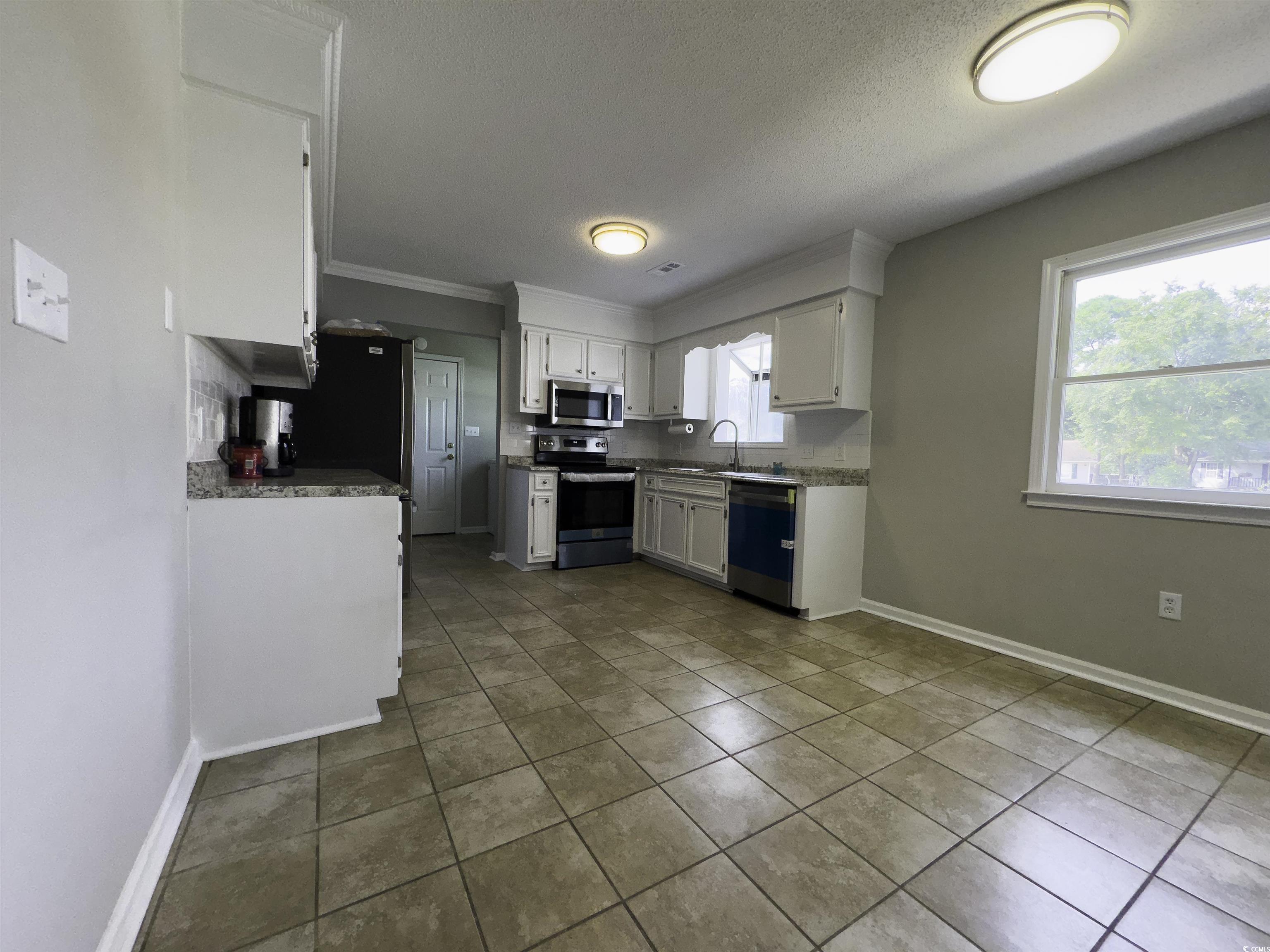 104 Sprucewood Ct. Property Photo 6