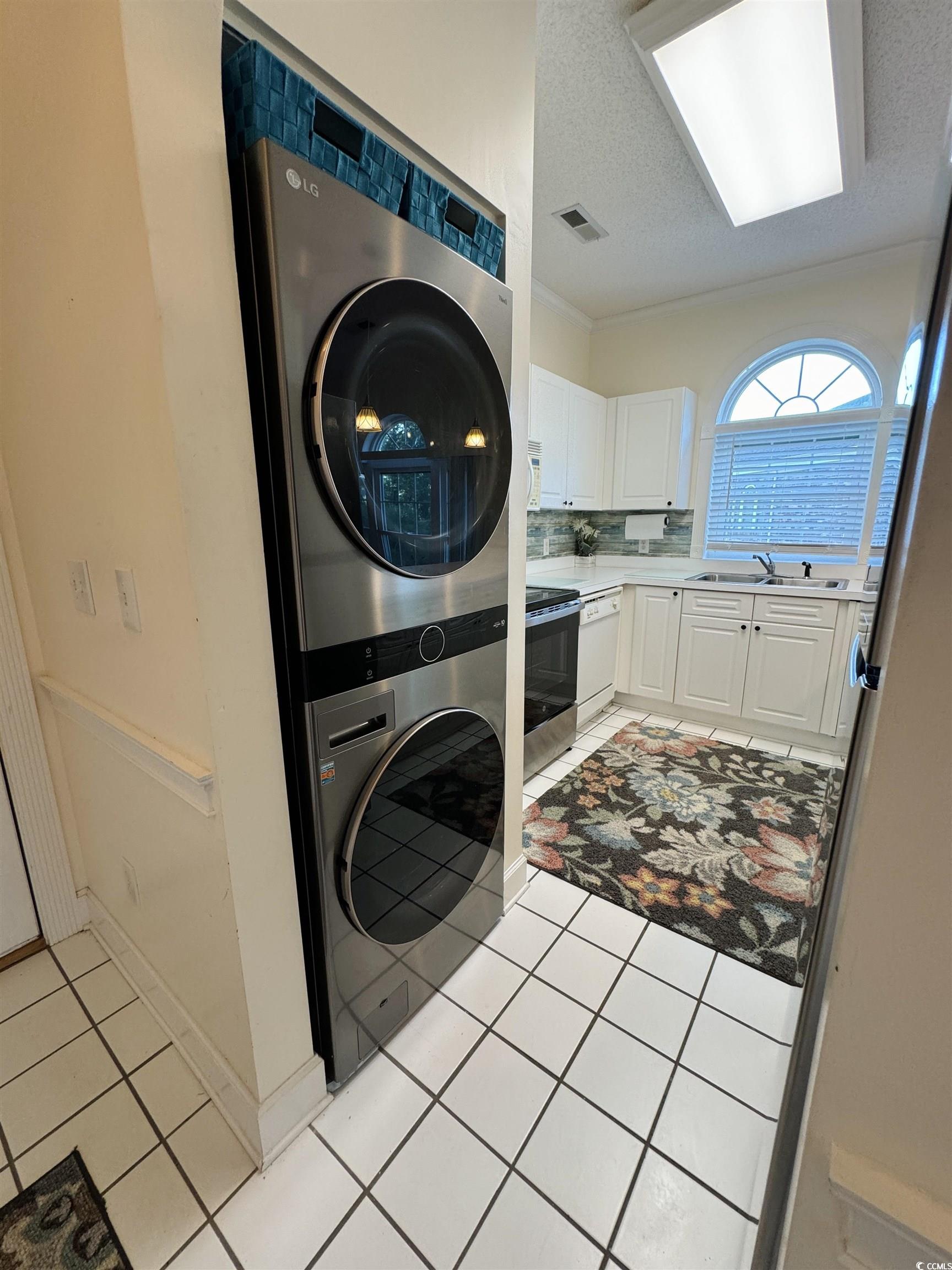 674 Riverwalk Dr. Property Photo 14