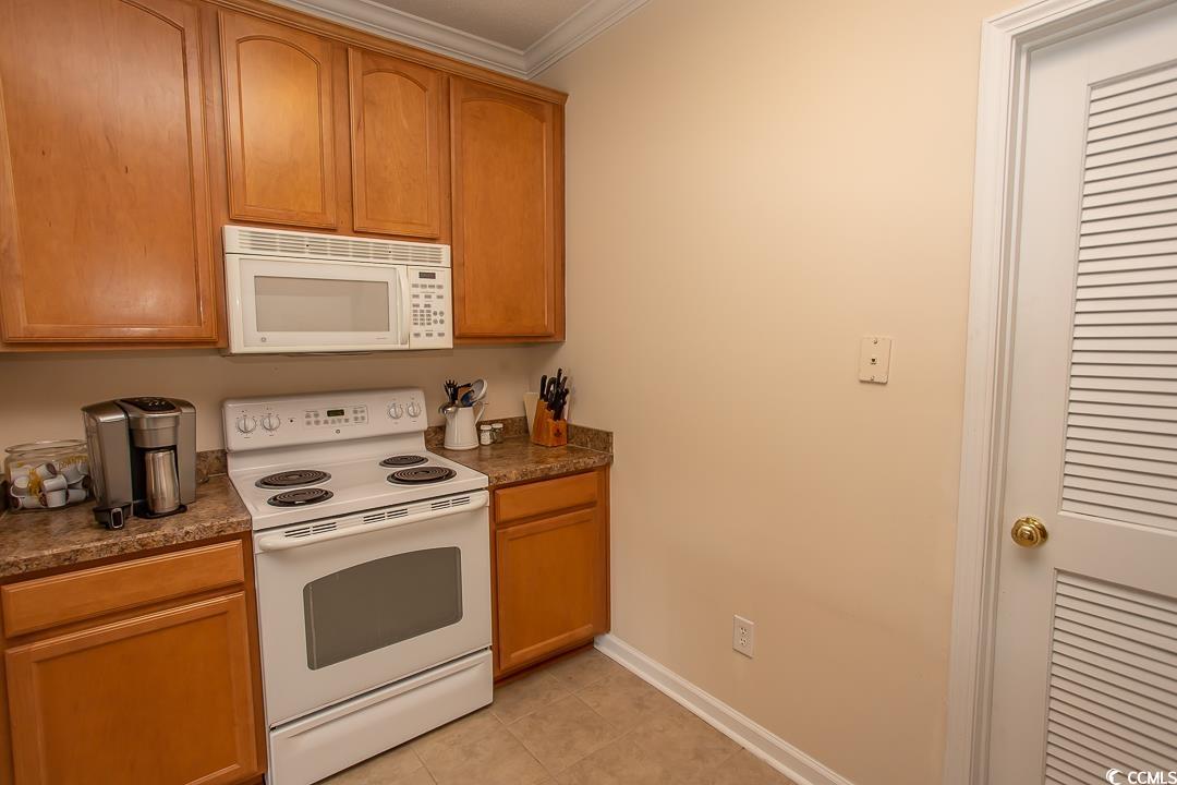 5810 Longwood Dr. Property Photo 7