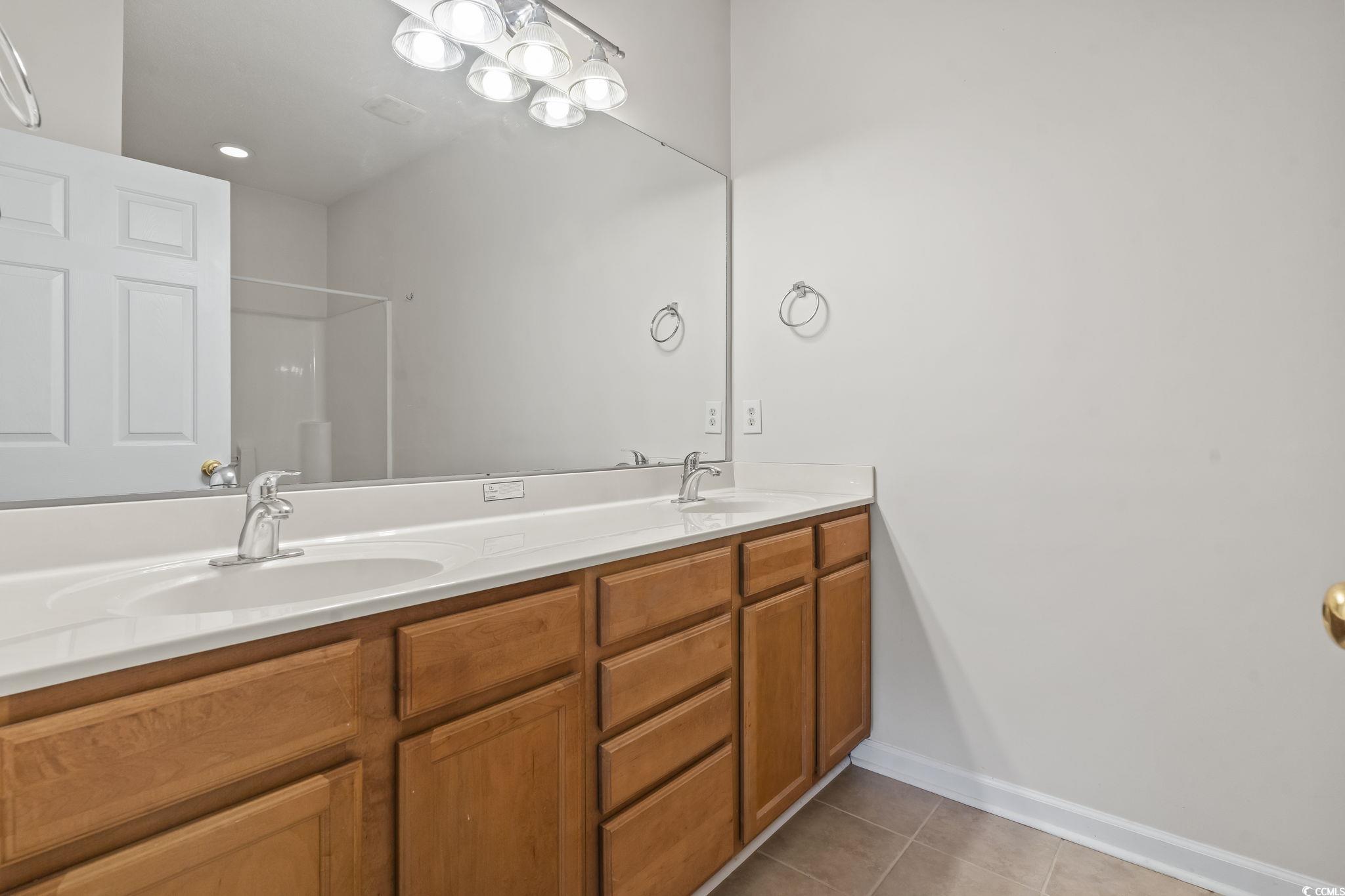 5810 Longwood Dr. Property Photo 10