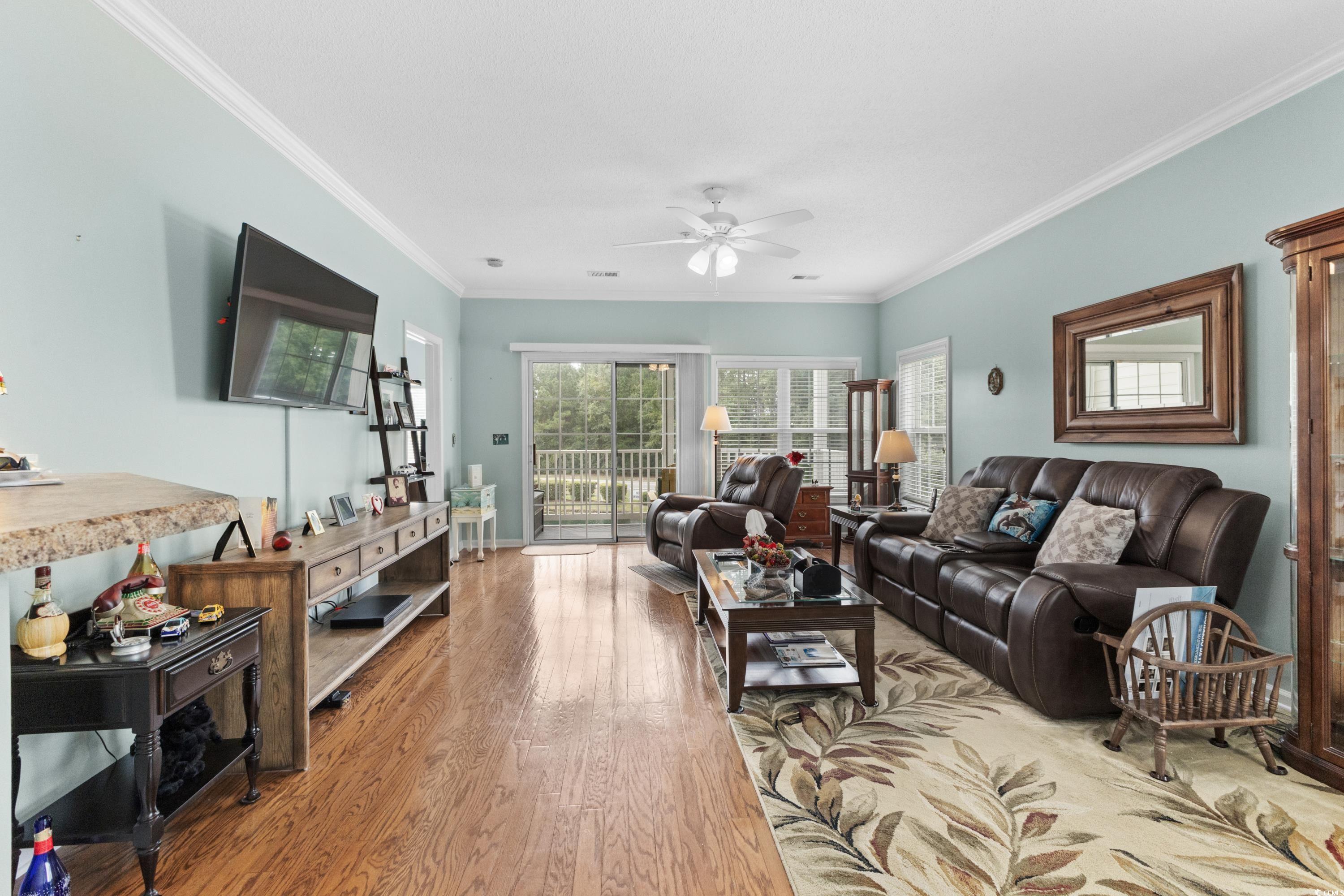 5882 Longwood Dr. Property Photo 5