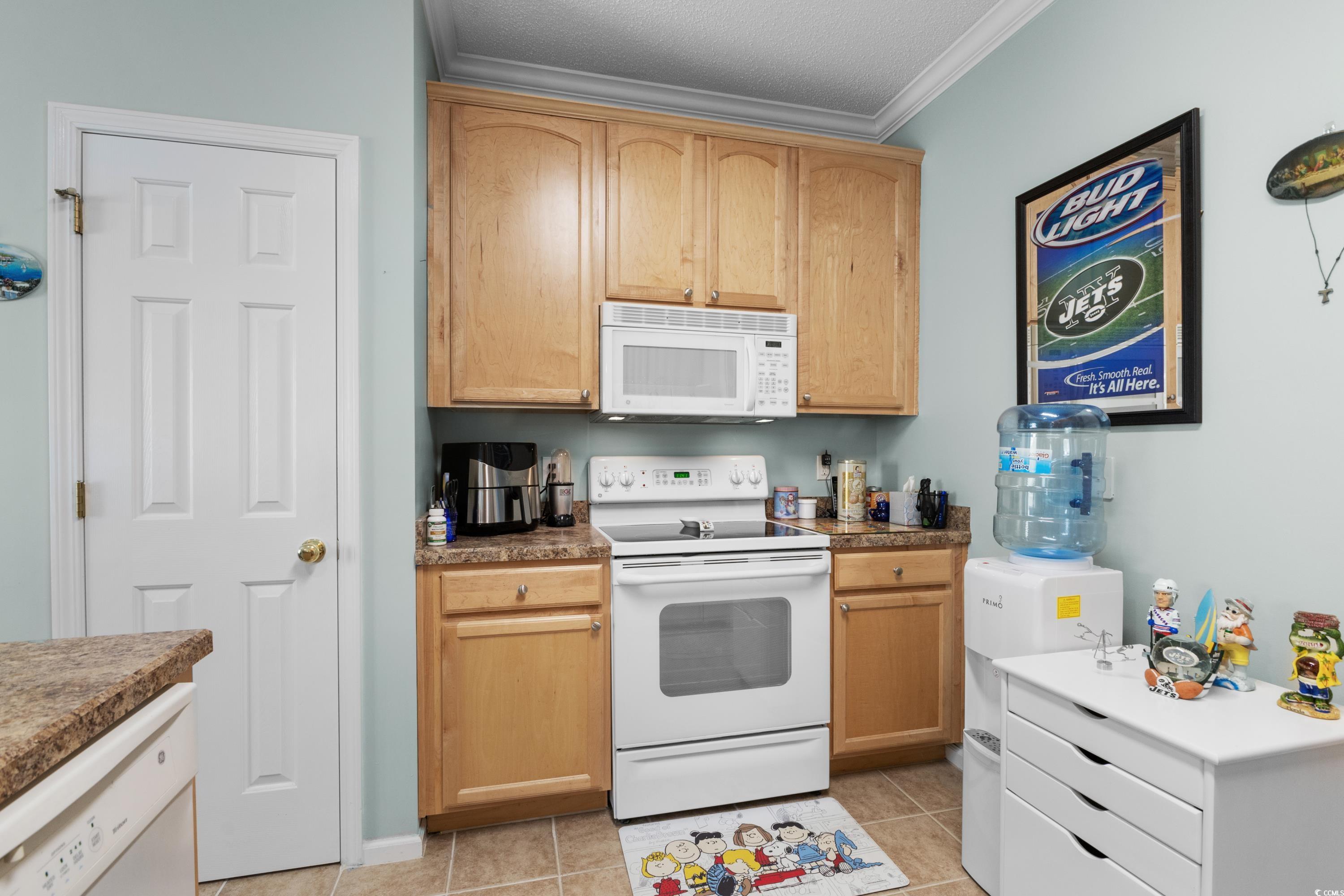 5882 Longwood Dr. Property Photo 13