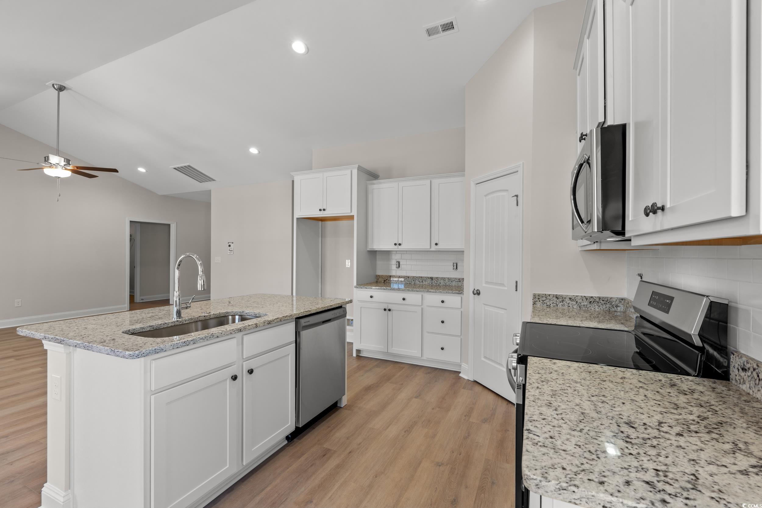 6025 Flossie Rd. Property Photo 5