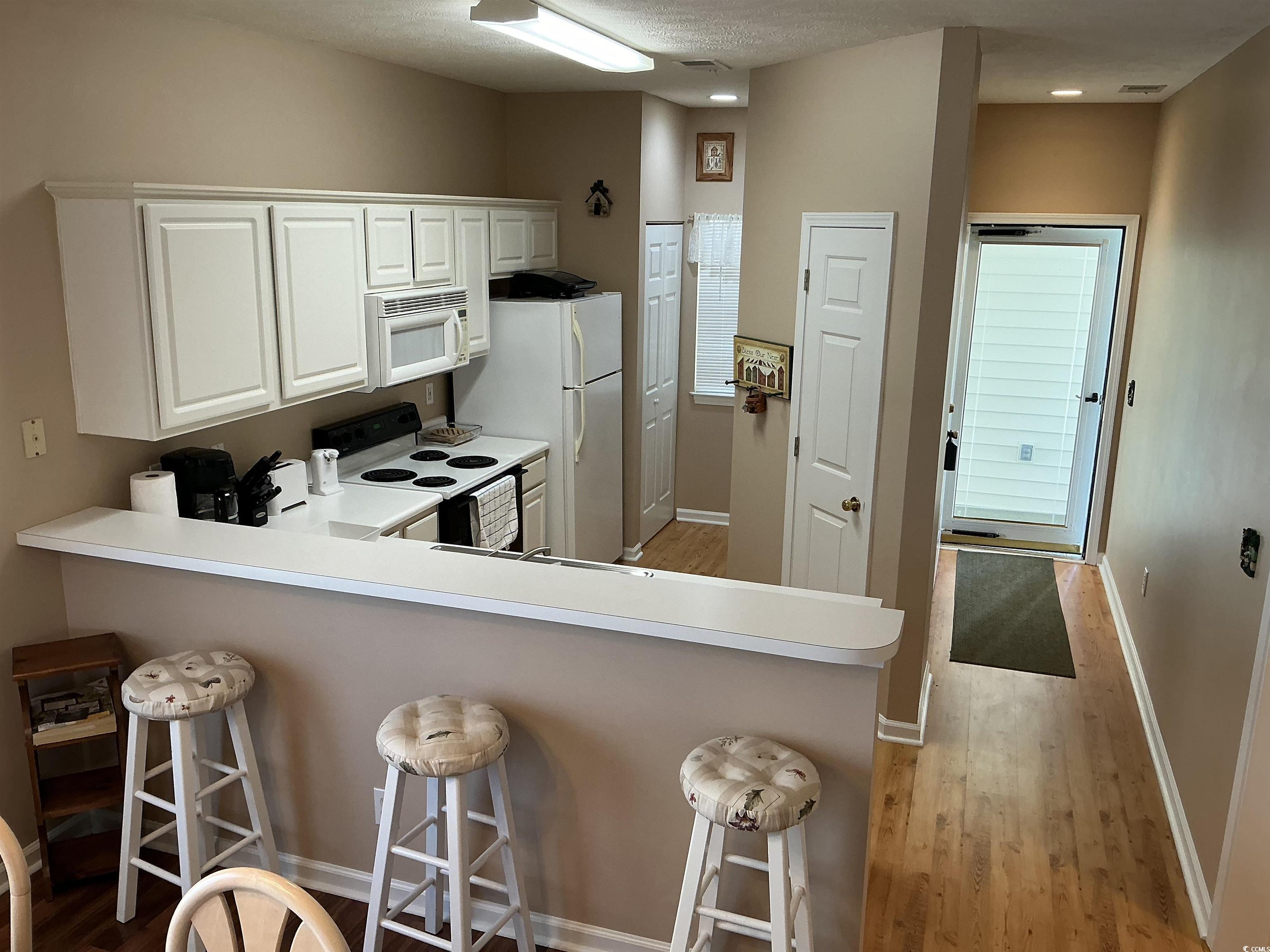 616 River Oaks Dr. Property Photo 5