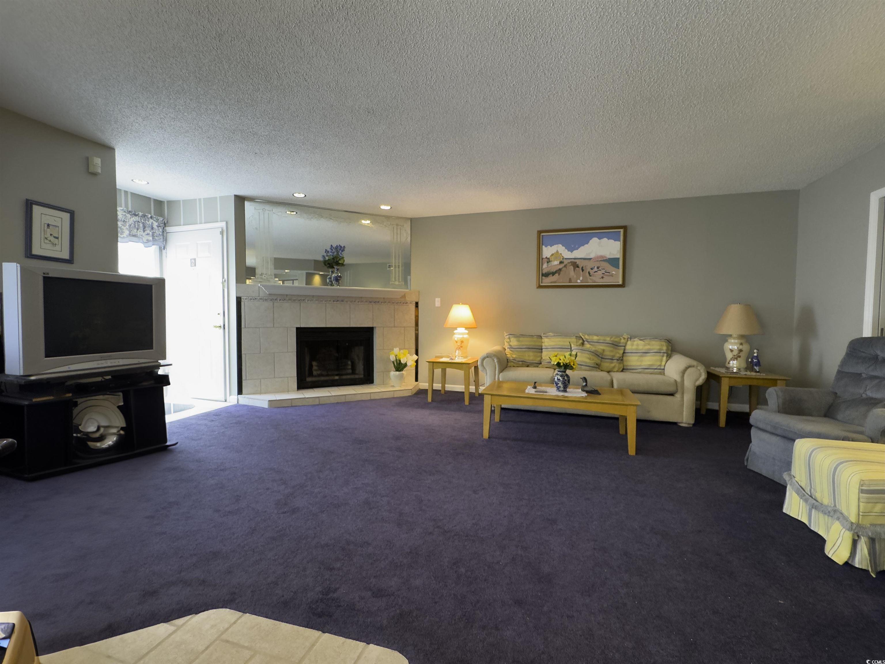 4290 Pinehurst Circle Property Photo 2