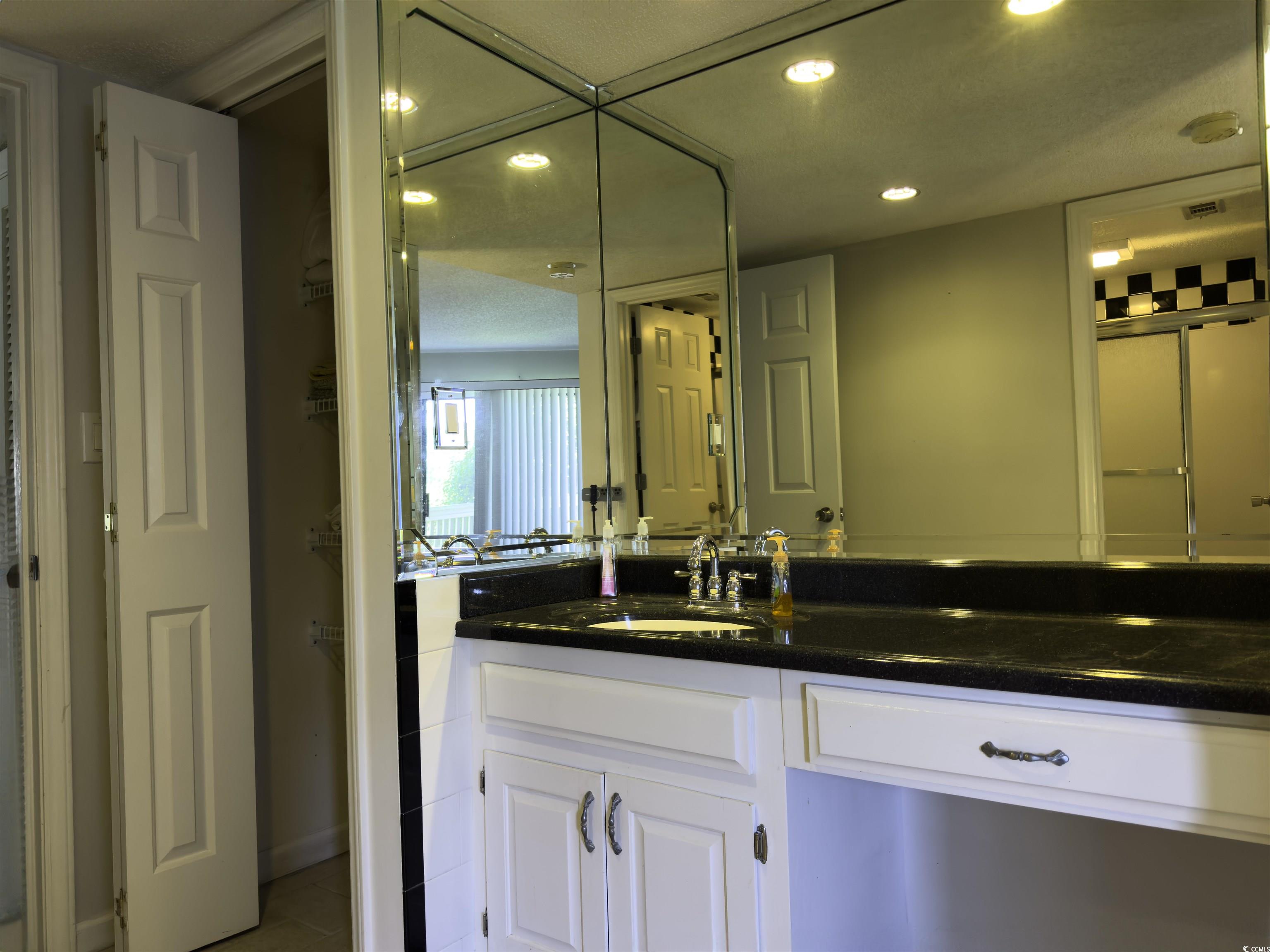 4290 Pinehurst Circle Property Photo 10