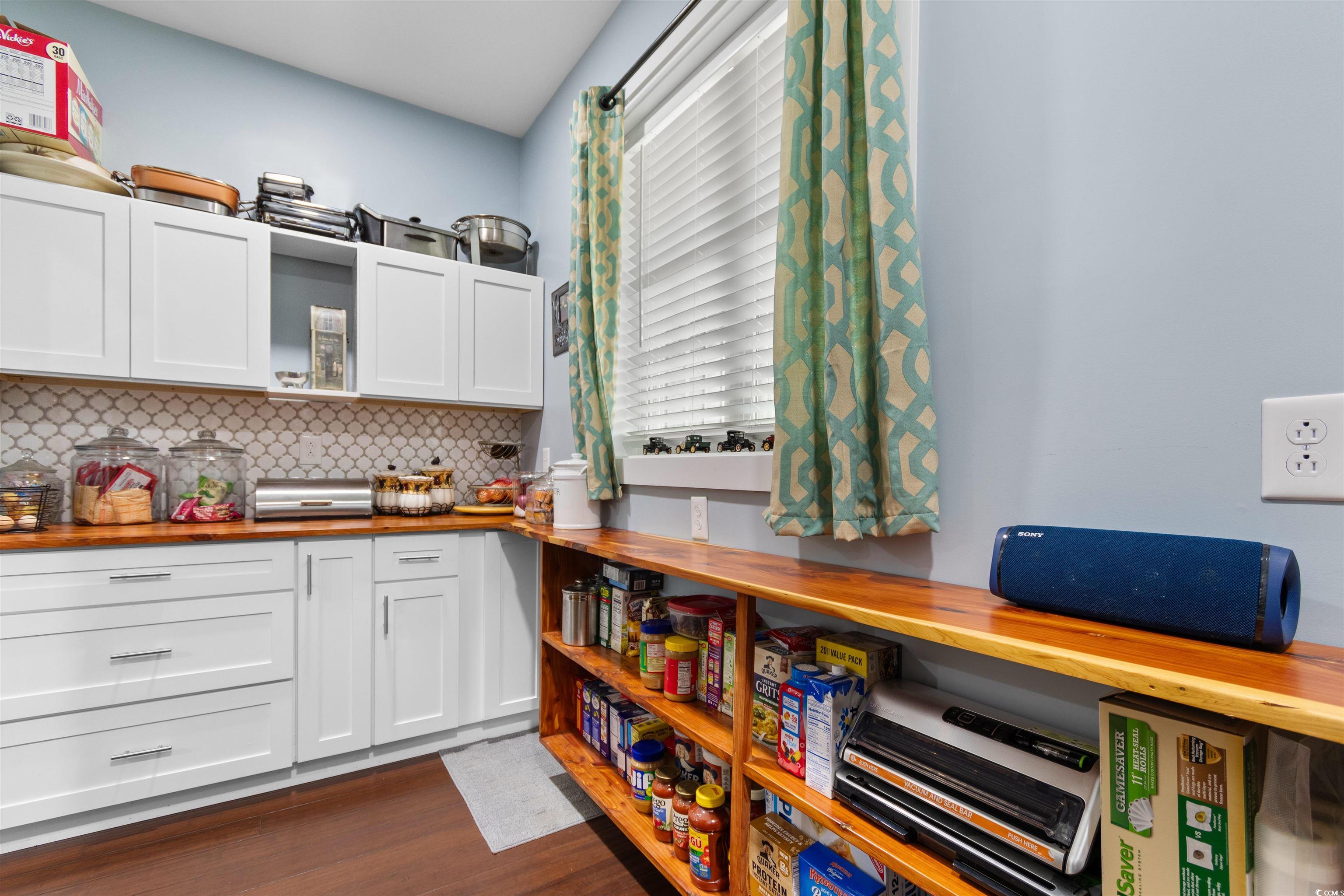 2901 Gause Rd. Property Photo 7
