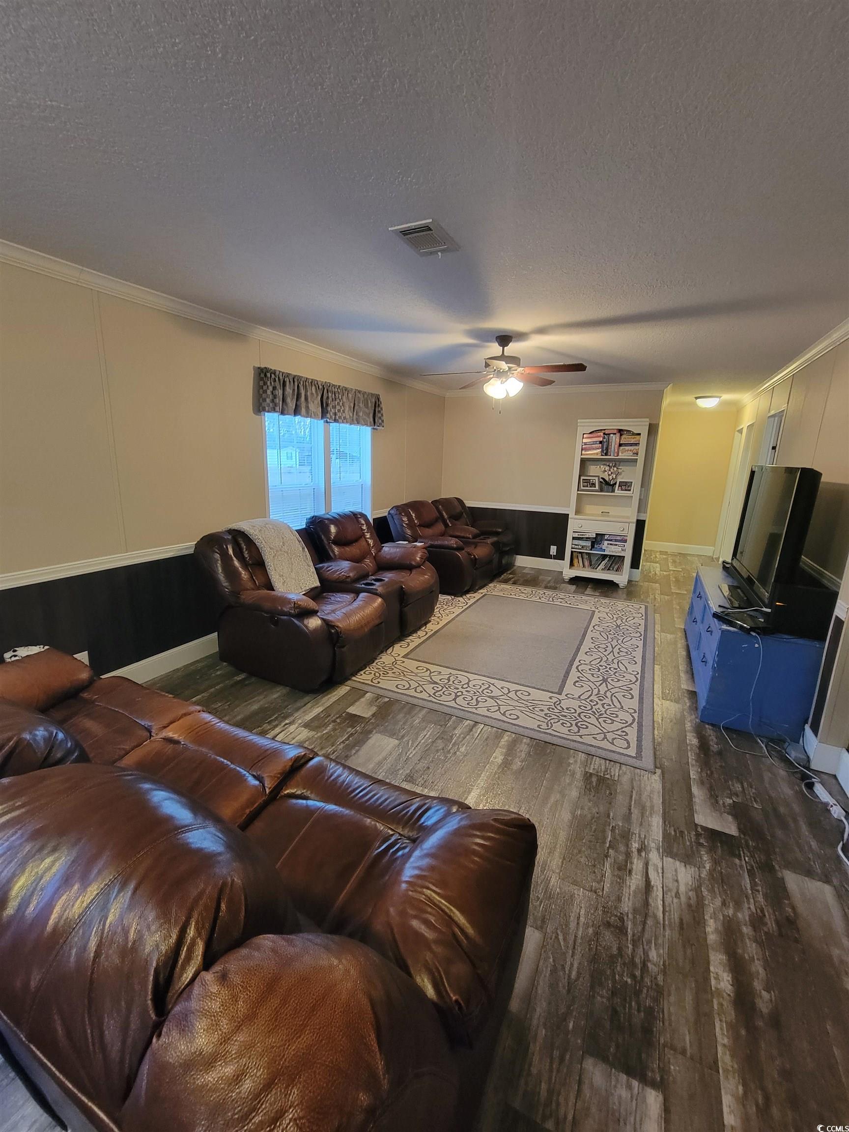 6350 Morris Pl. Property Photo 8