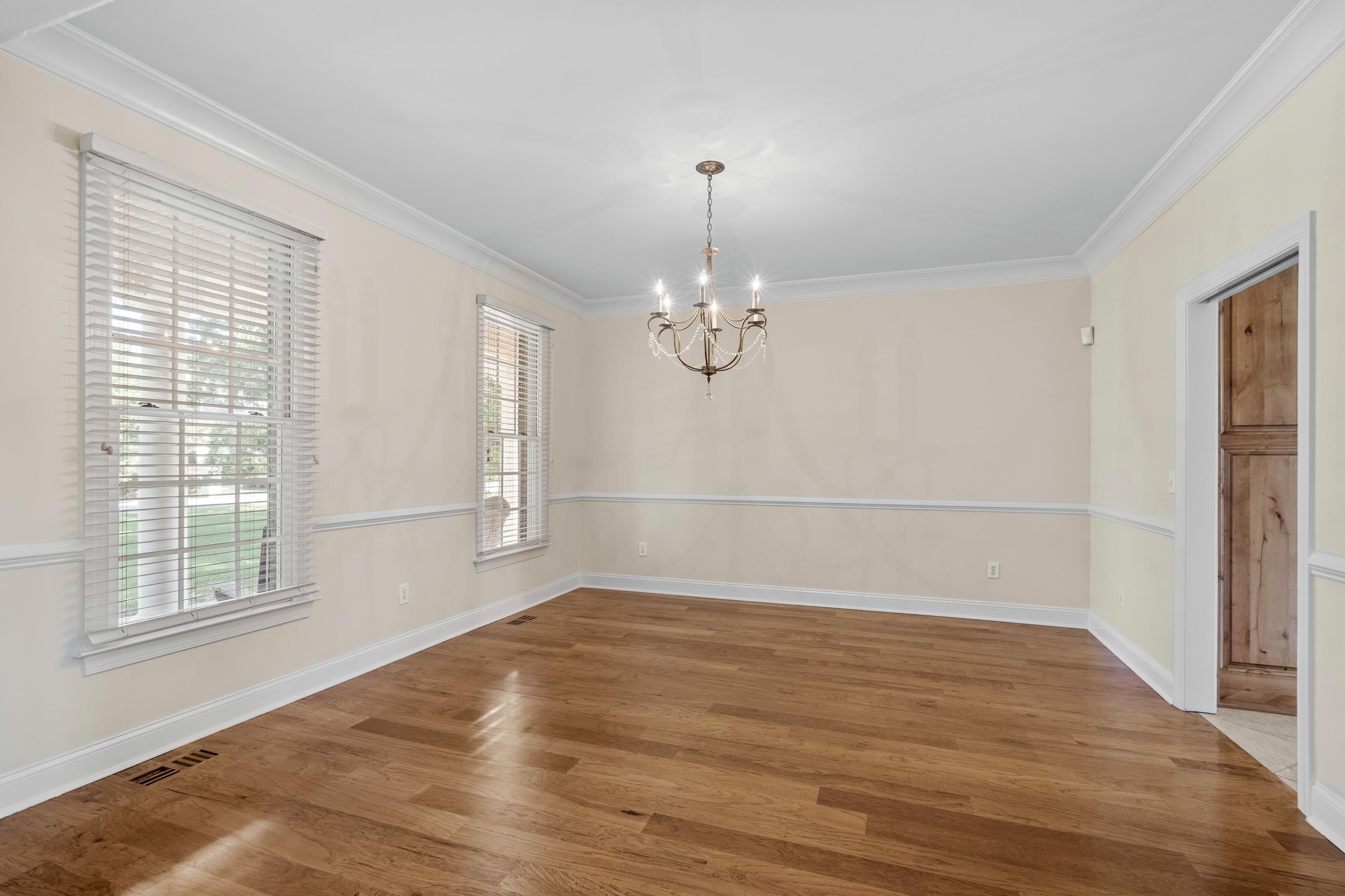 9325 Cove Dr. Property Photo 10