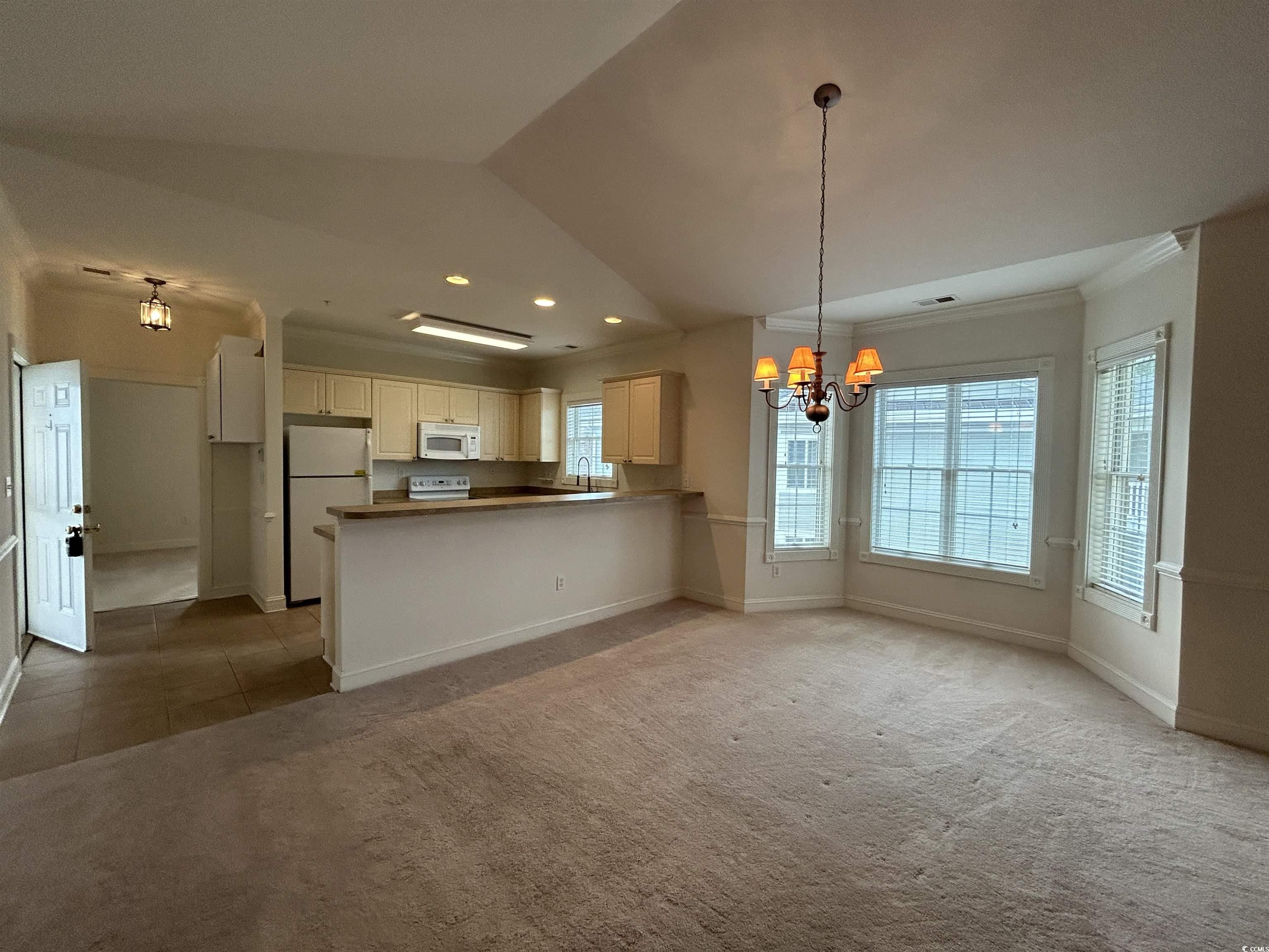 4870 Luster Leaf Circle Property Photo 5