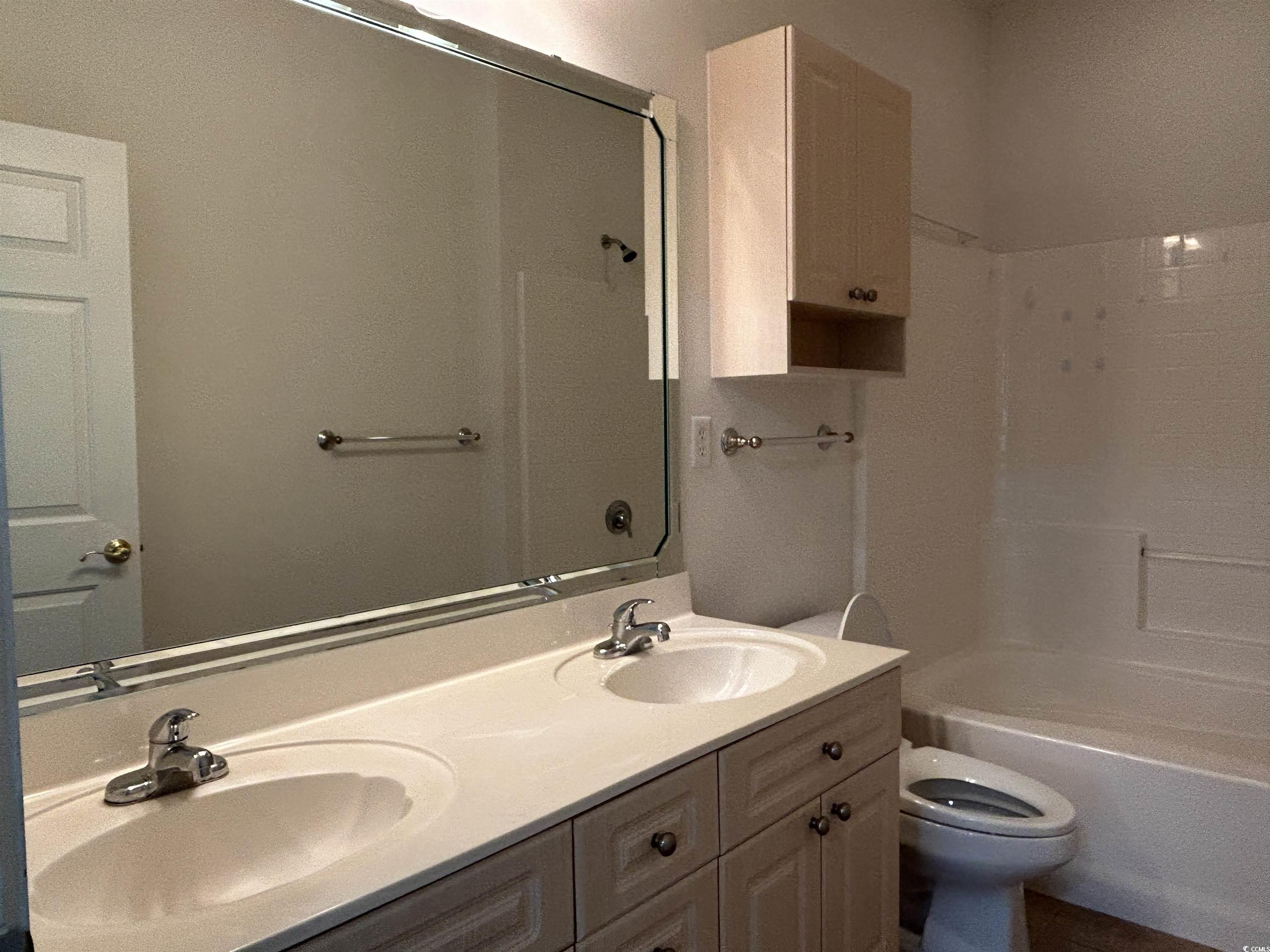 4870 Luster Leaf Circle Property Photo 16