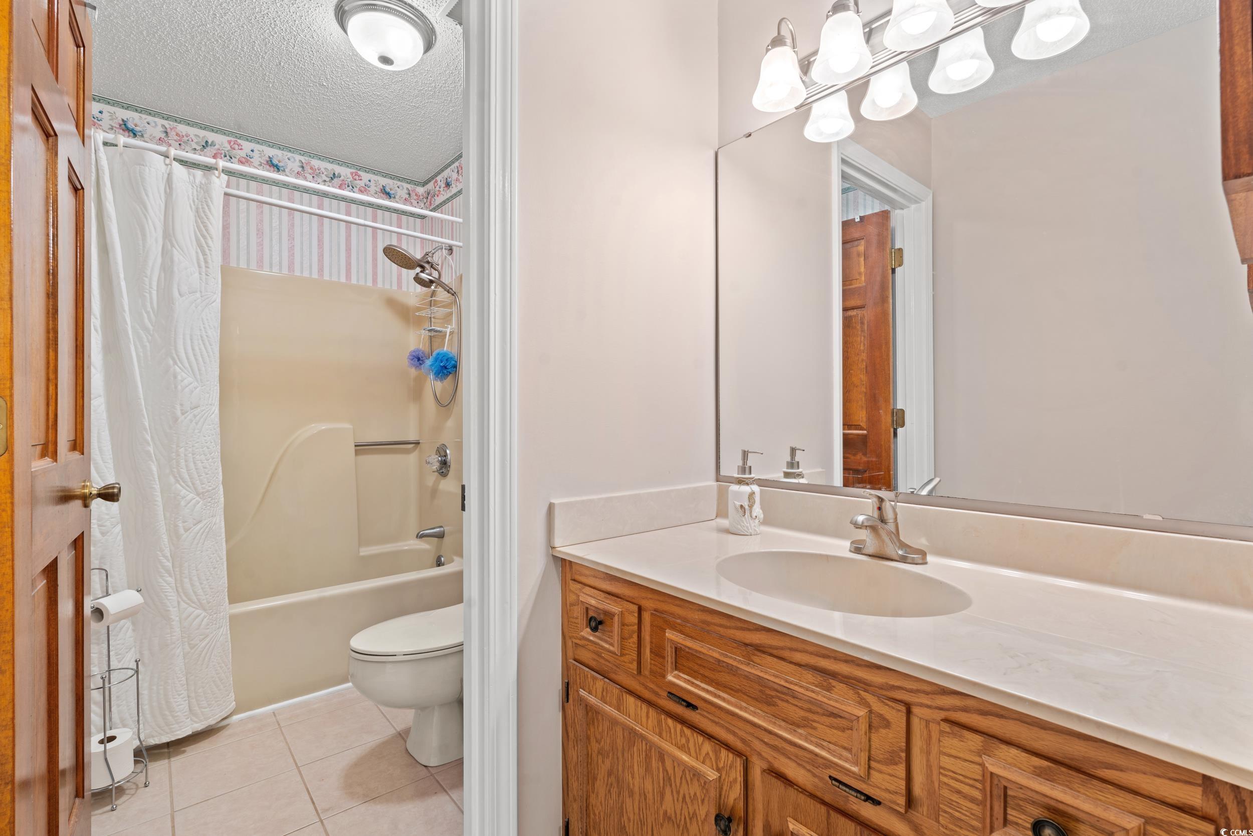 215 Double Eagle Dr. Property Photo 18