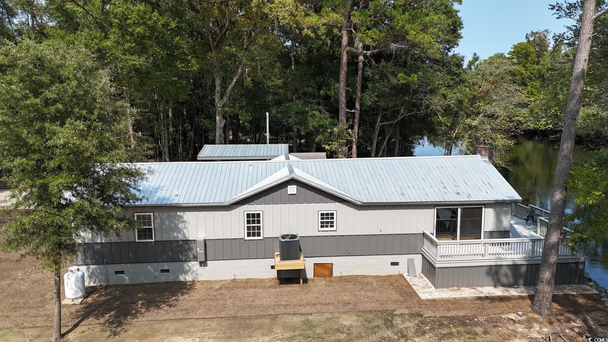 7122 Cox Lake Dr. Property Photo 6