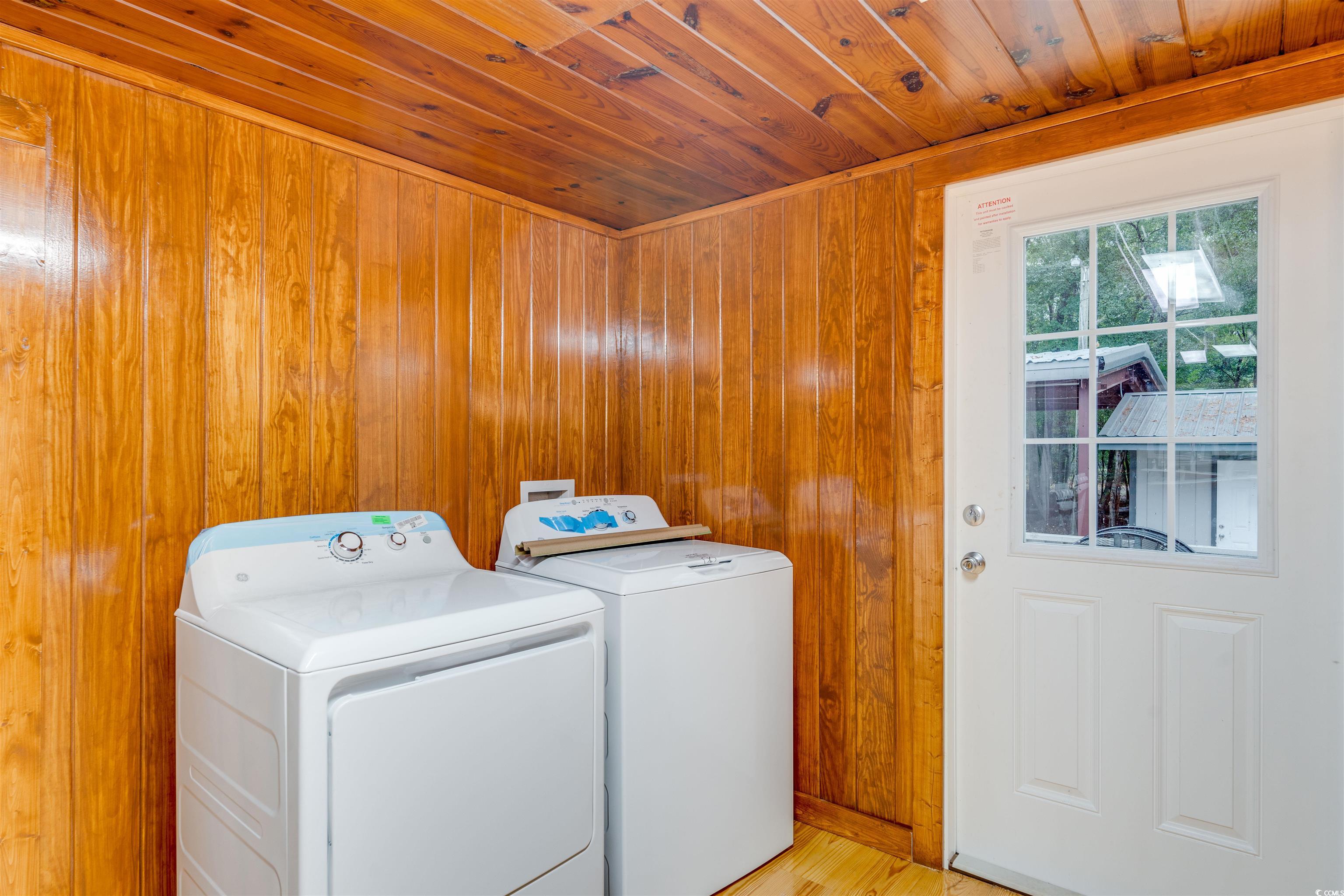 7122 Cox Lake Dr. Property Photo 17