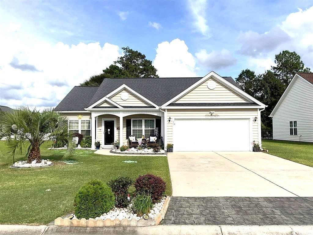 205 Maple Oak Dr. Property Photo
