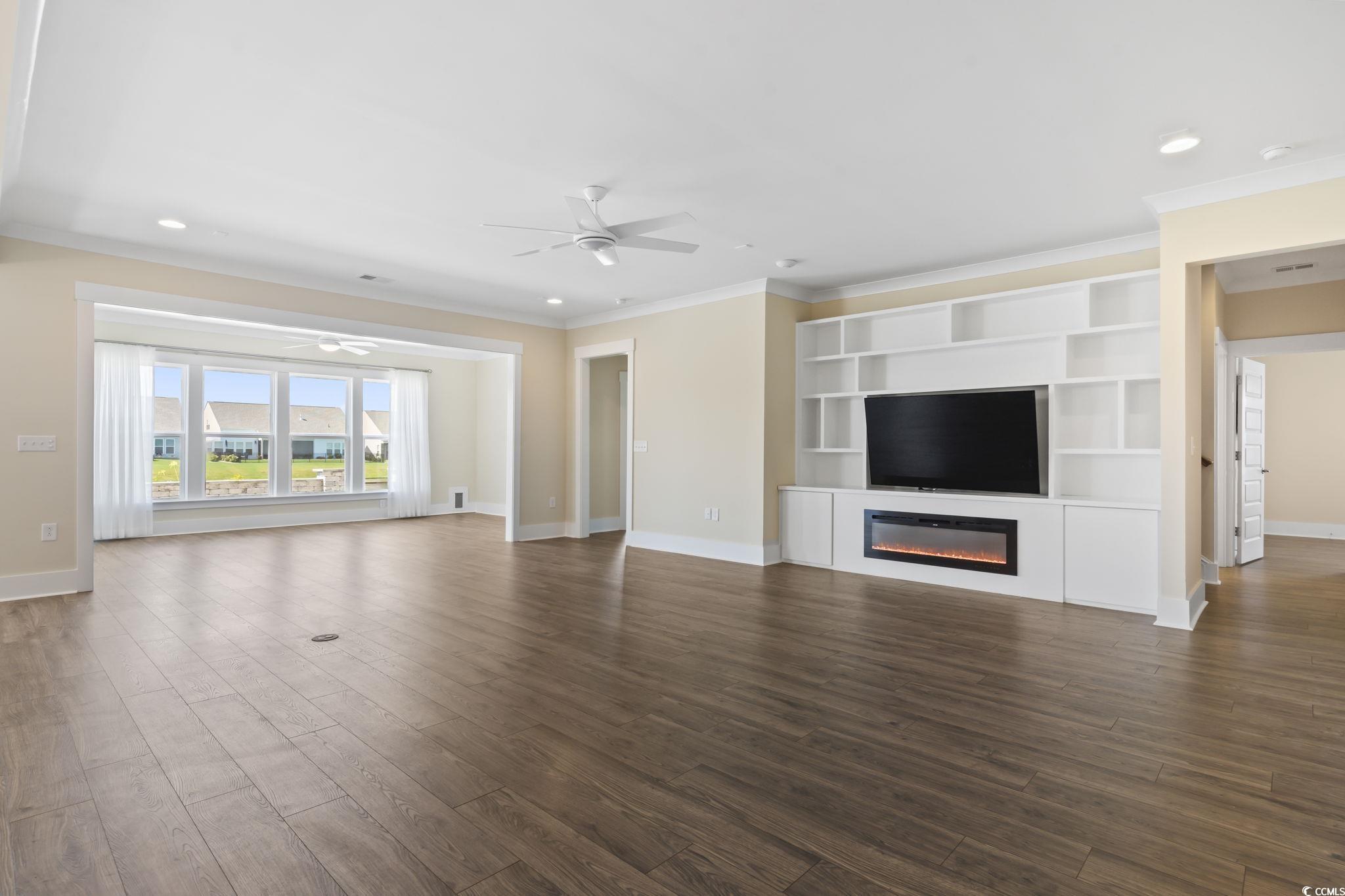 7129 Spoleto Dr. Property Photo 8