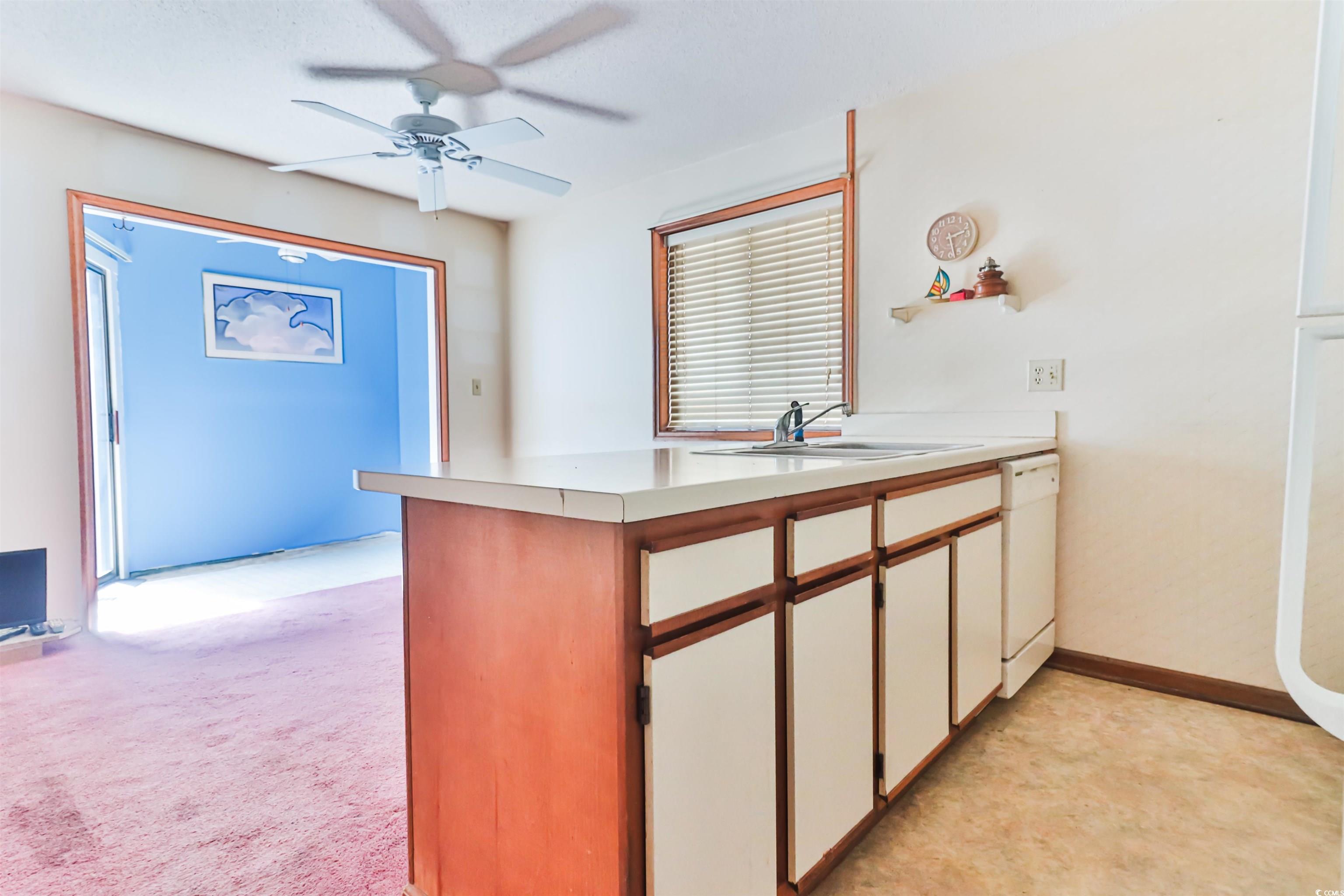 1509 N Waccamaw Dr. Property Photo 7