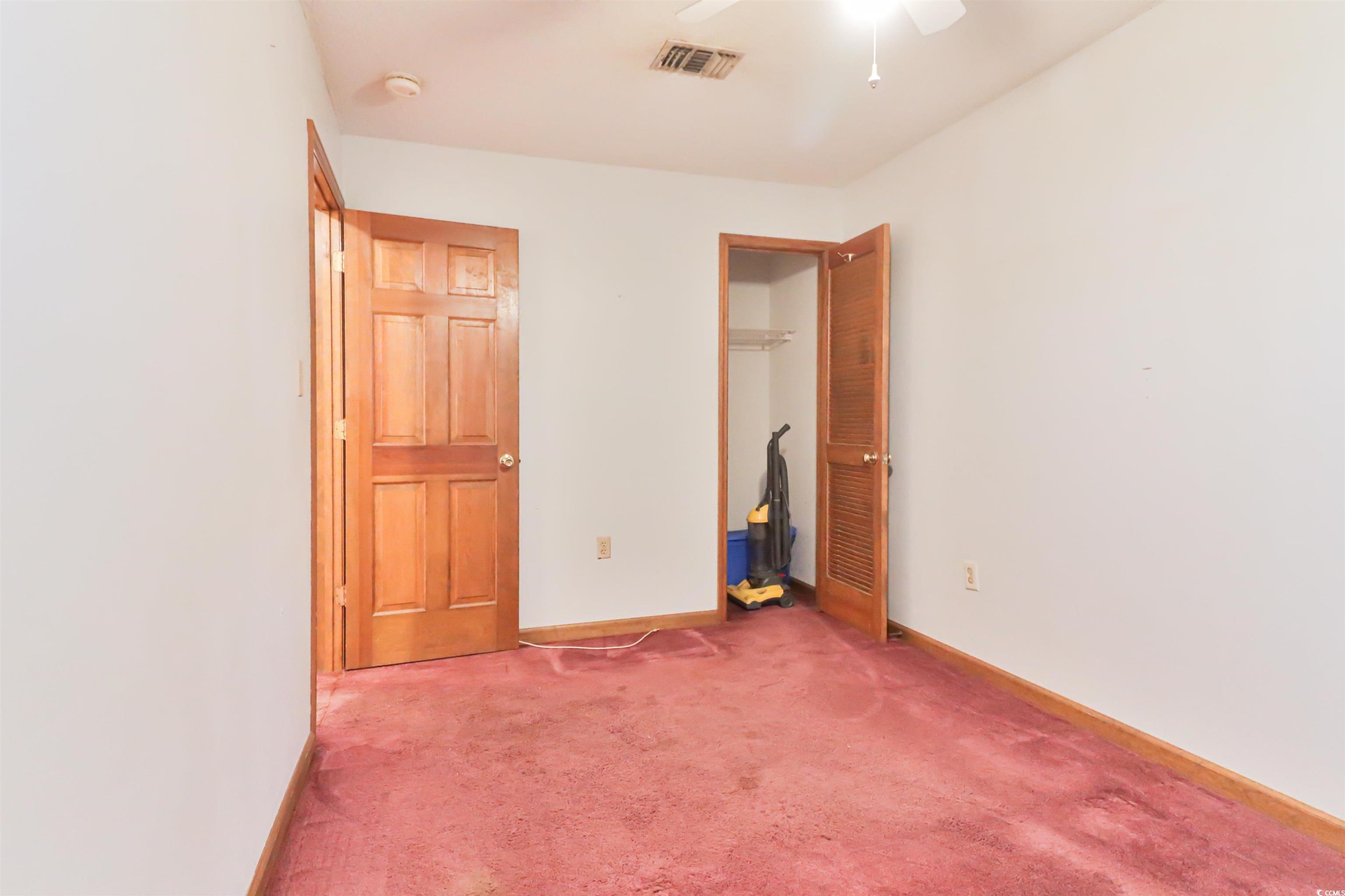 1509 N Waccamaw Dr. Property Photo 9