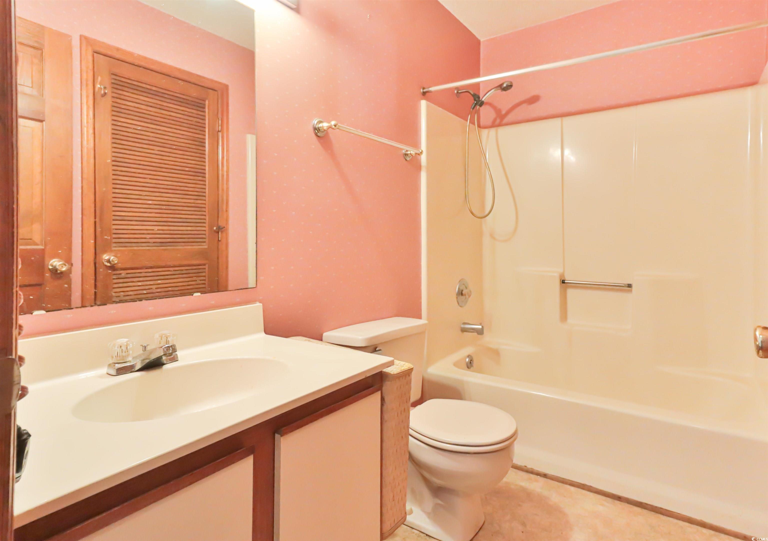 1509 N Waccamaw Dr. Property Photo 12