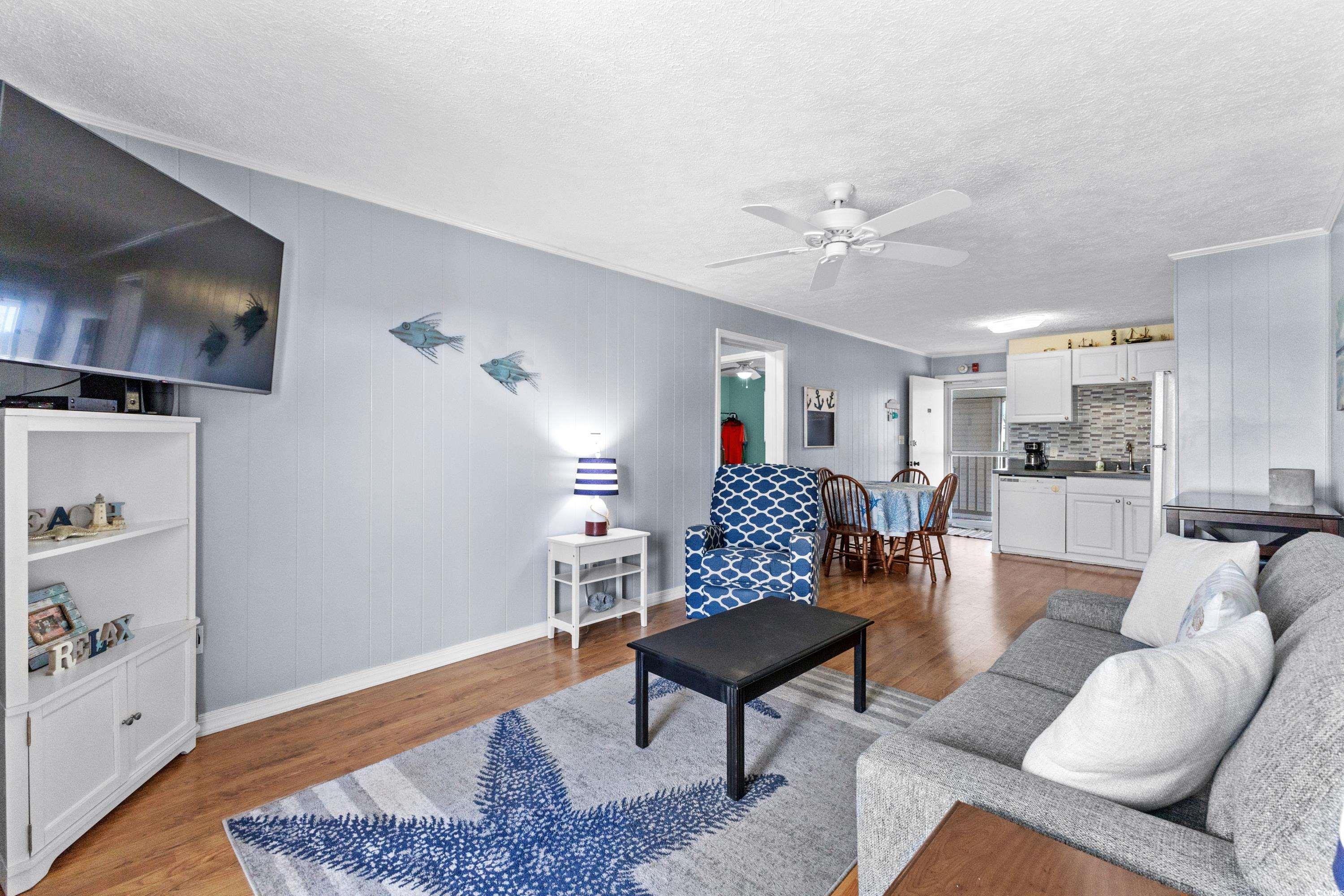 1919 Spring St. Property Photo 11