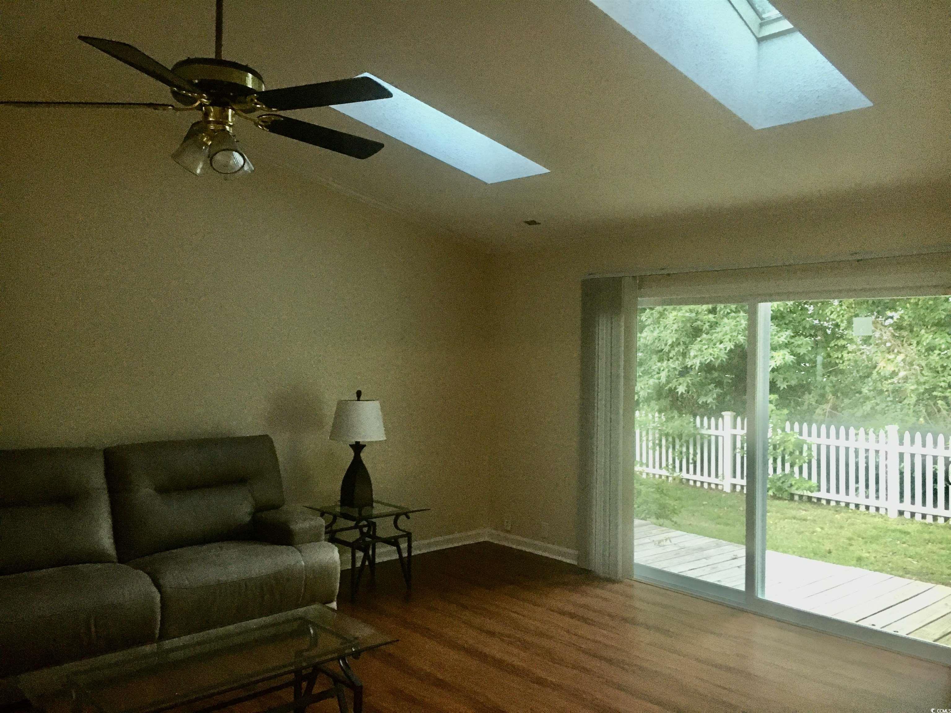 2271 Seaford Dr. Property Photo 4
