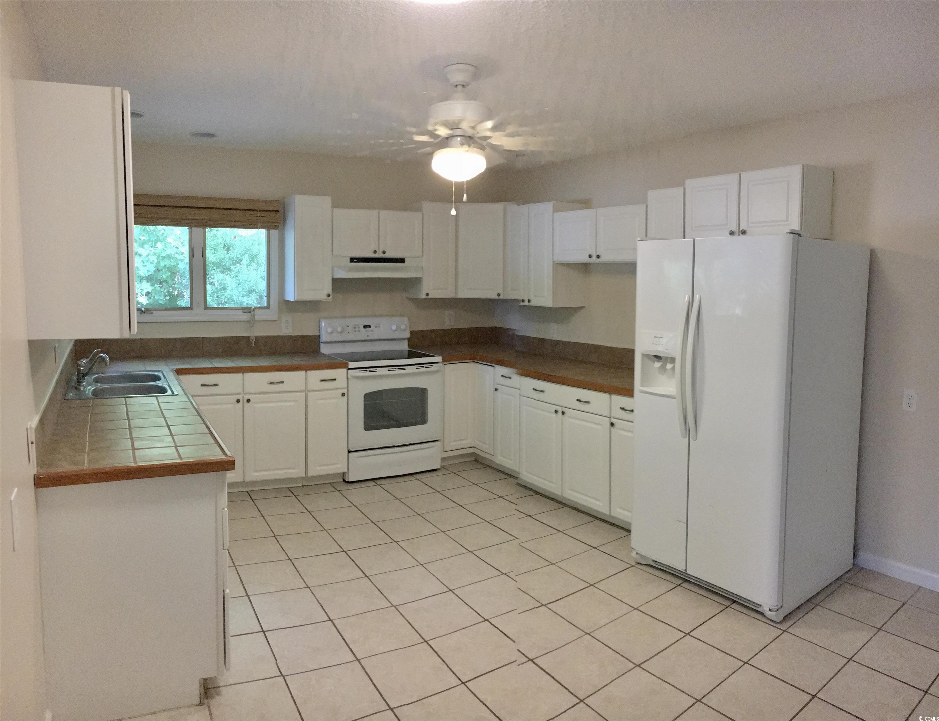 2271 Seaford Dr. Property Photo 5