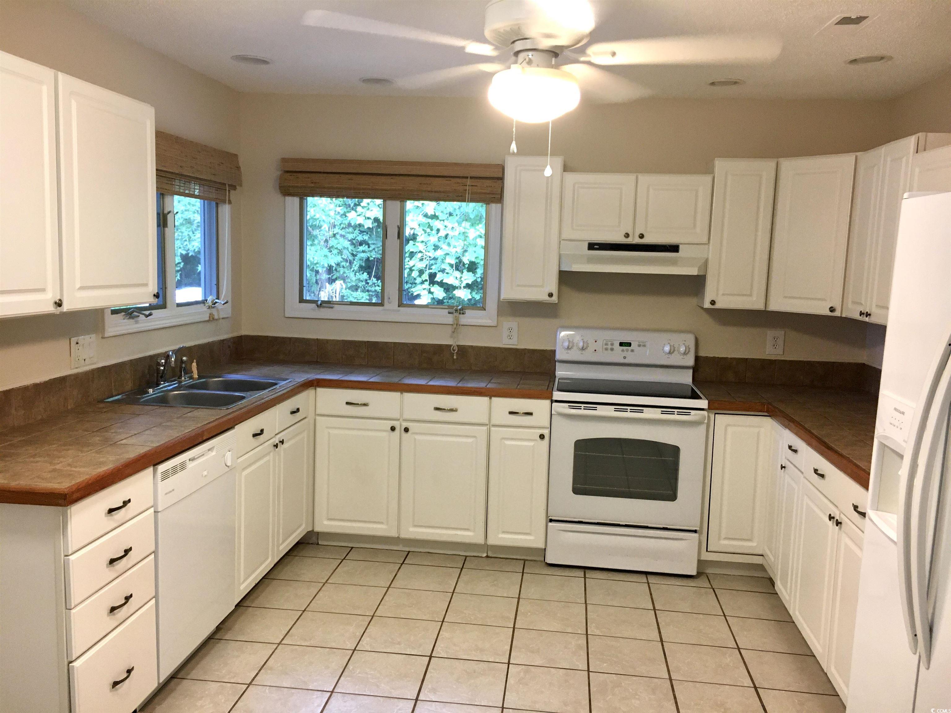 2271 Seaford Dr. Property Photo 22
