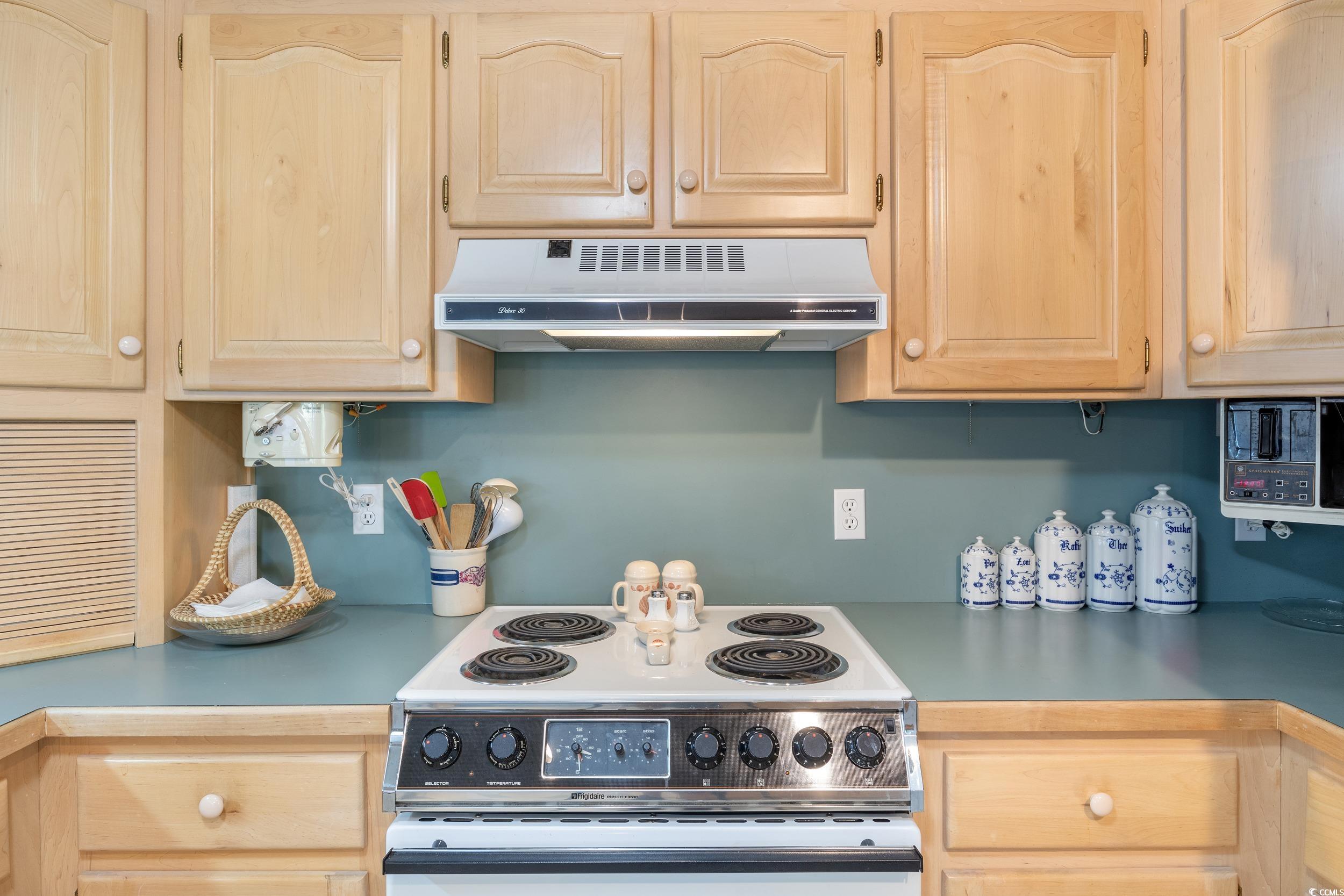 1000 Strand Ave. Property Photo 28