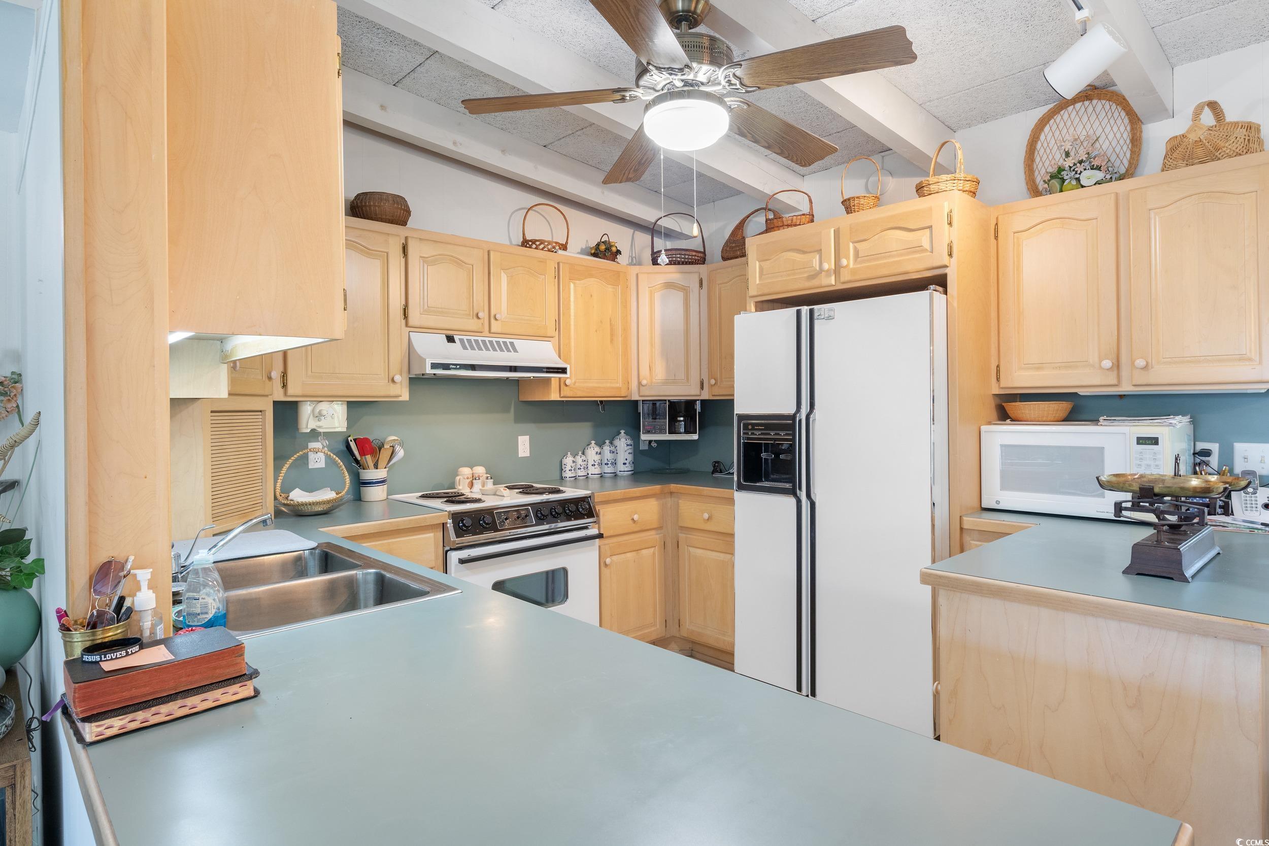 1000 Strand Ave. Property Photo 29