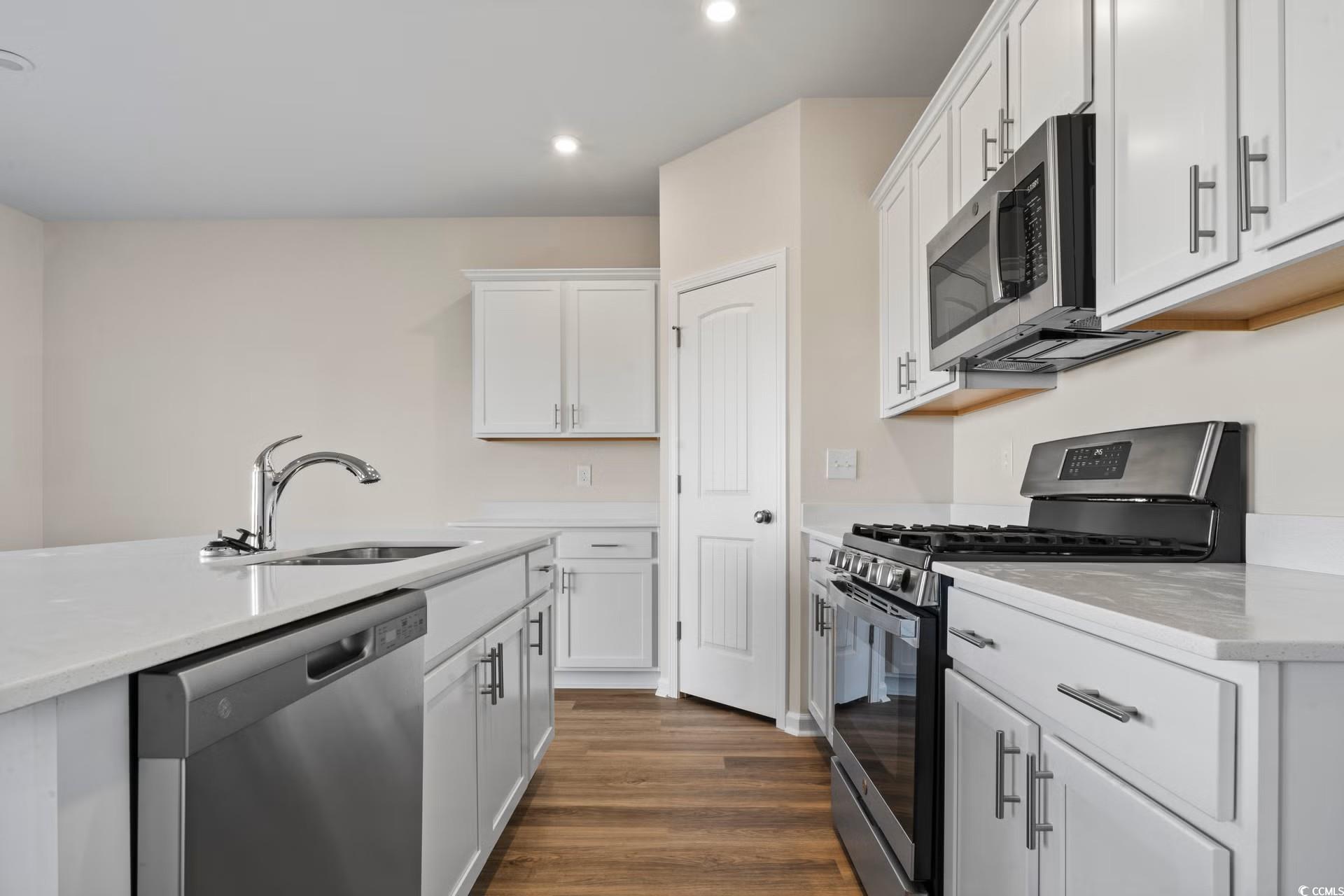 3046 Deerberry Place Property Photo 6