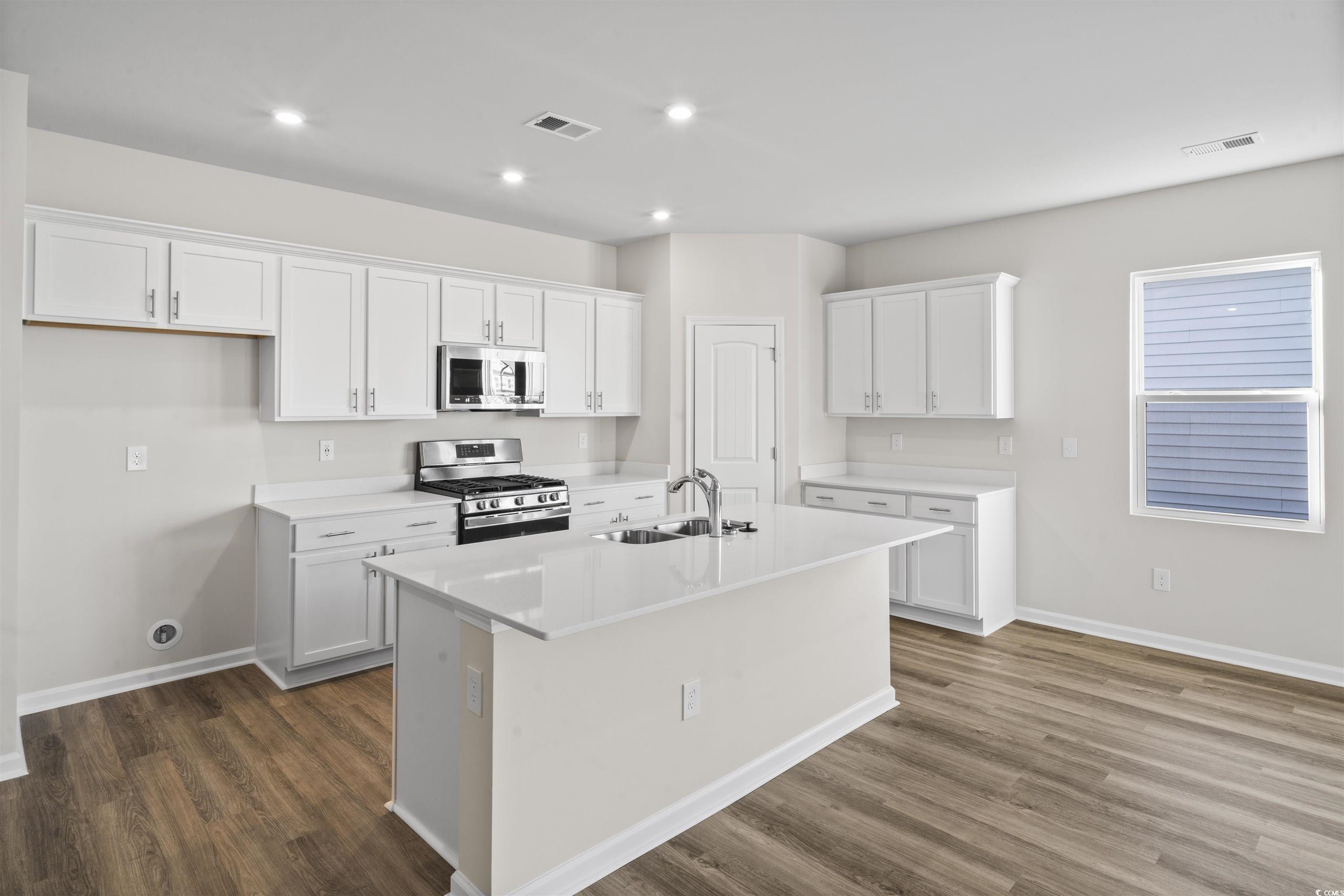 3030 Deerberry Place Property Photo 14
