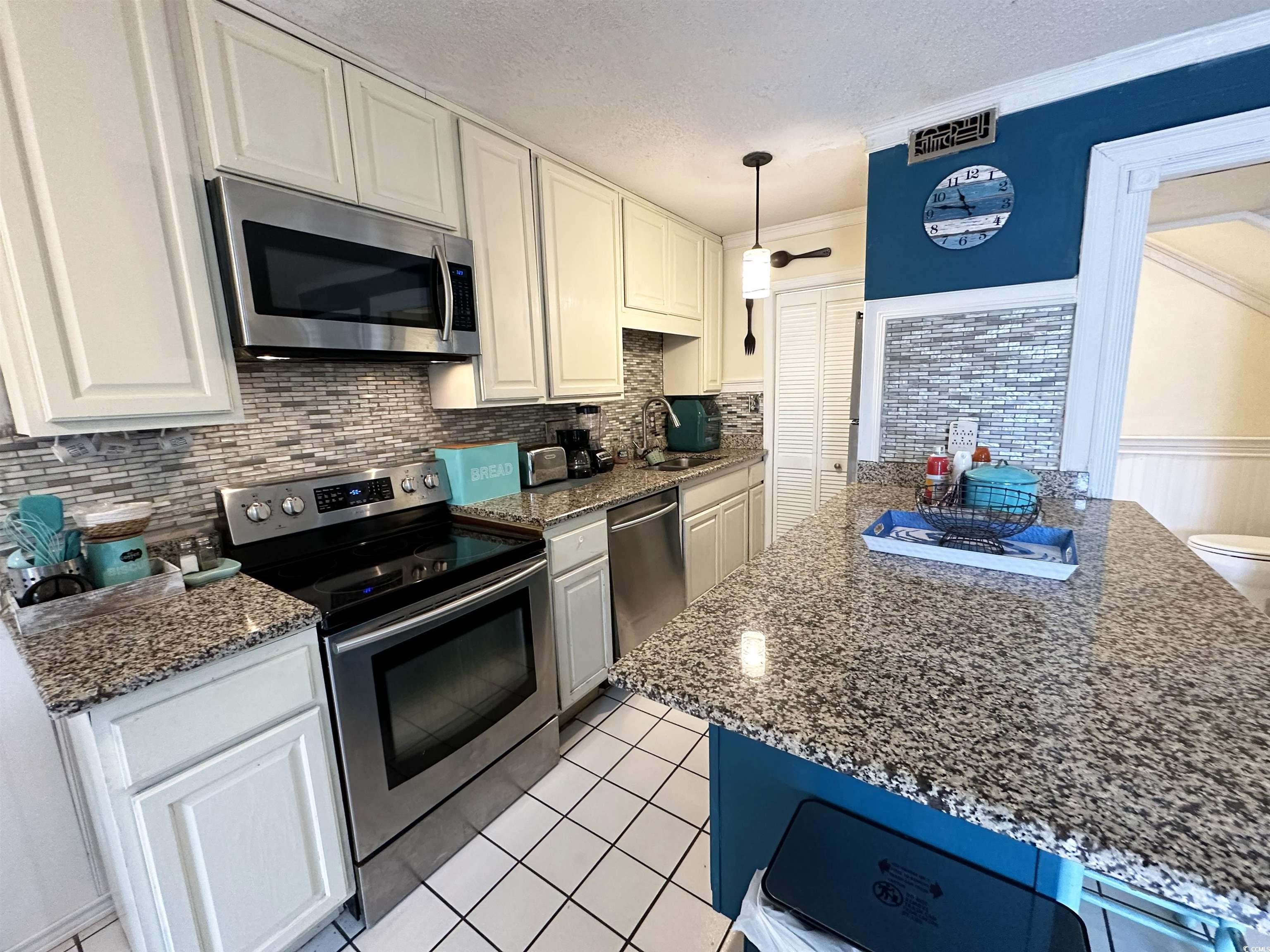 306 21st Ave. S Property Photo 14