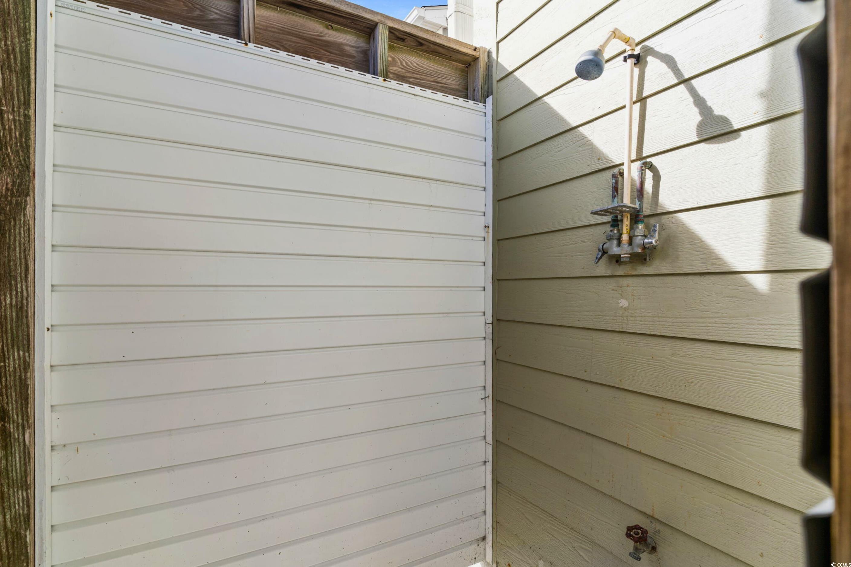 108 Burlington St. W Property Photo 29