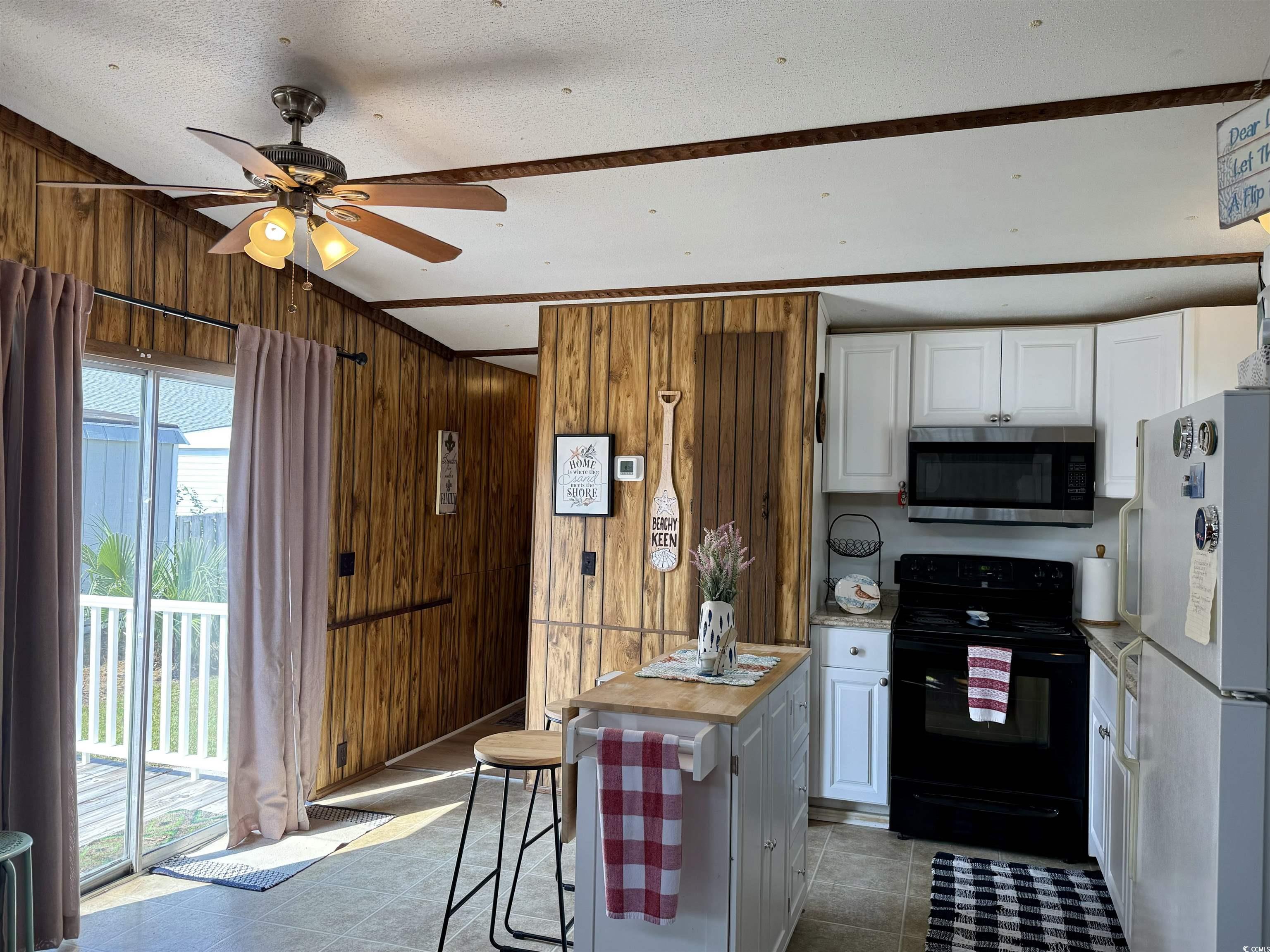 1693 Gannet Property Photo 3