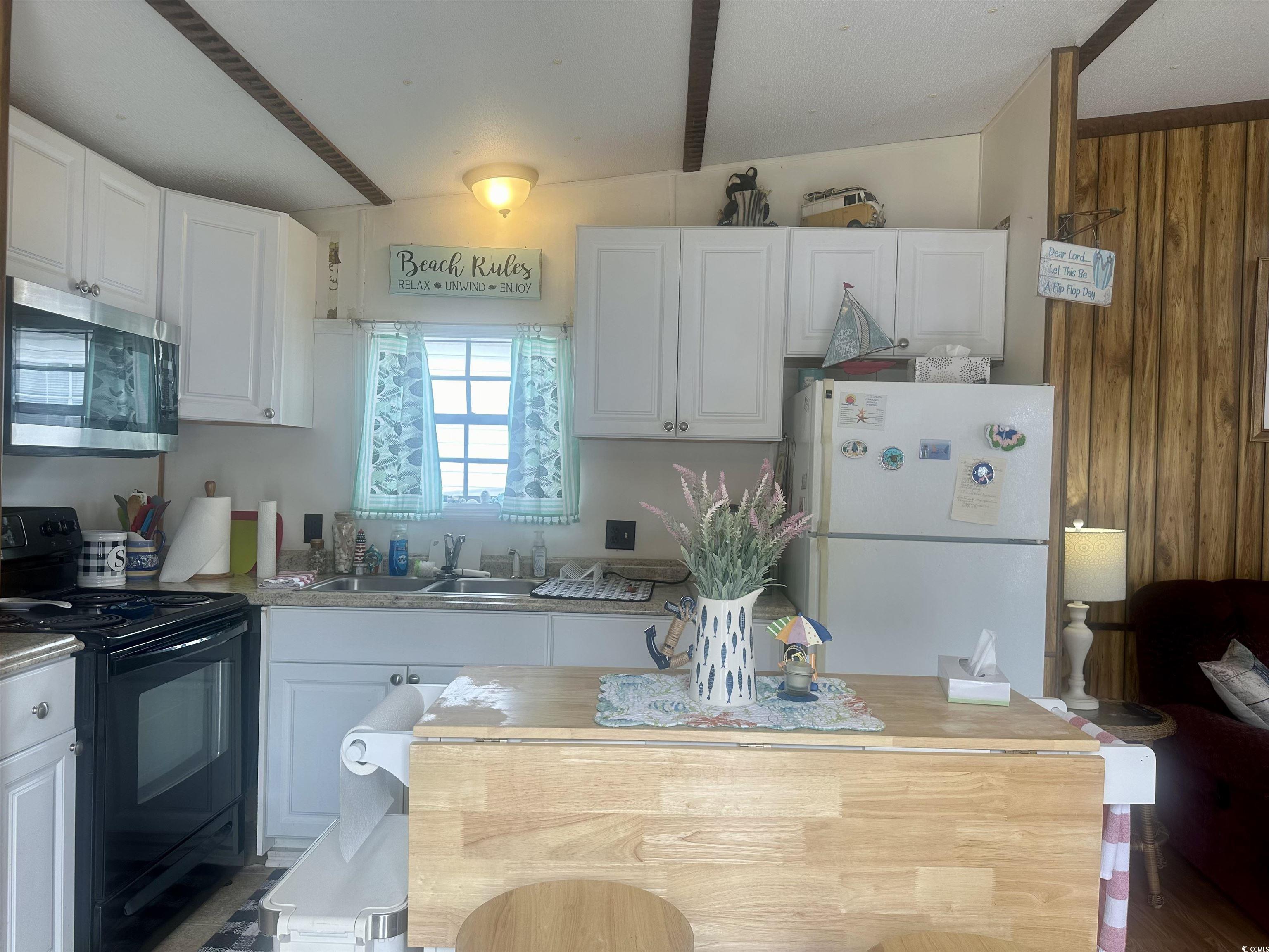 1693 Gannet Property Photo 5