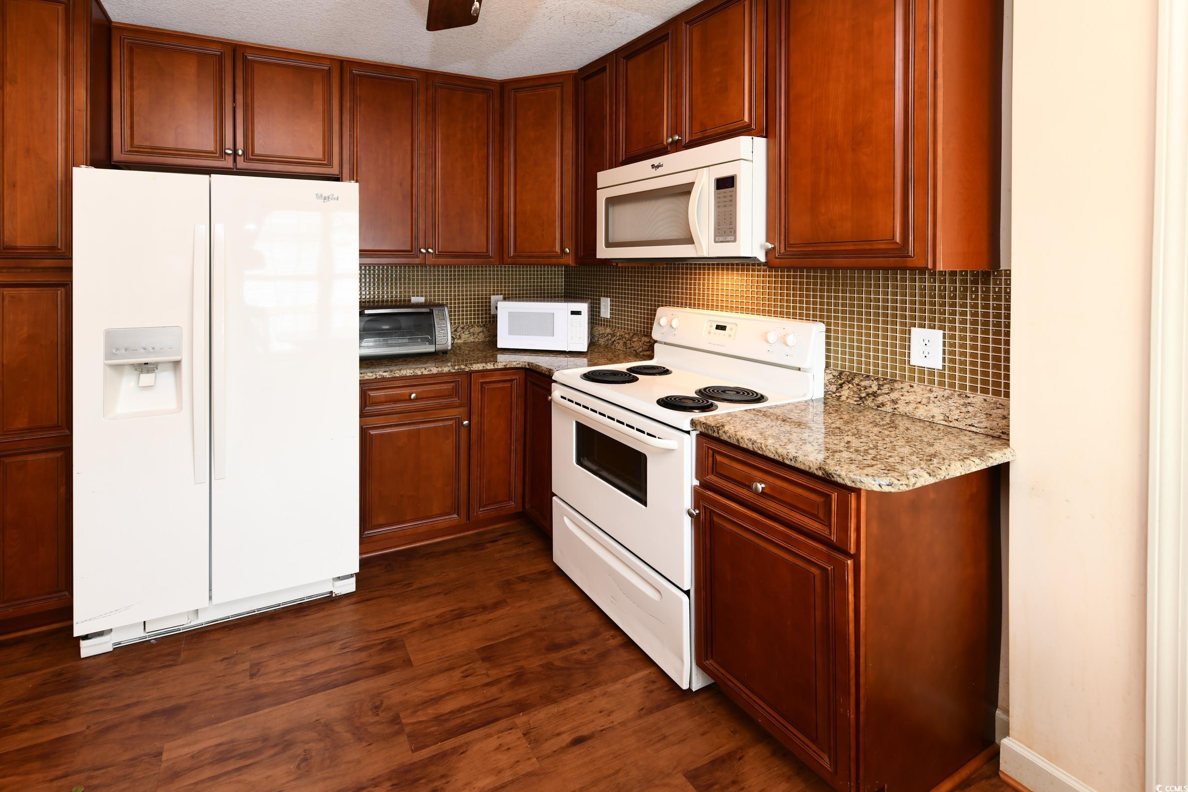 469 Bay Dr. Property Photo 5