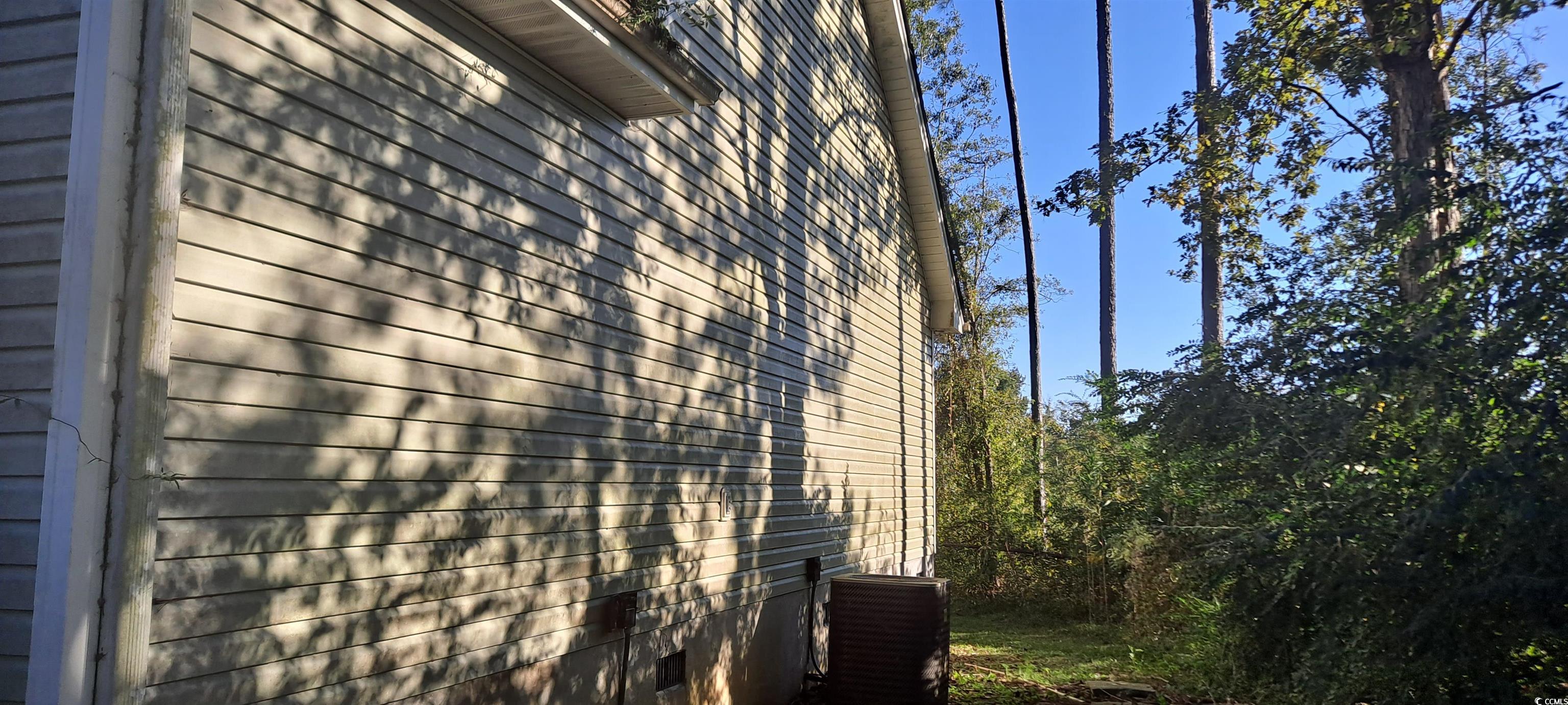 78 Joys Pl. Property Photo 2