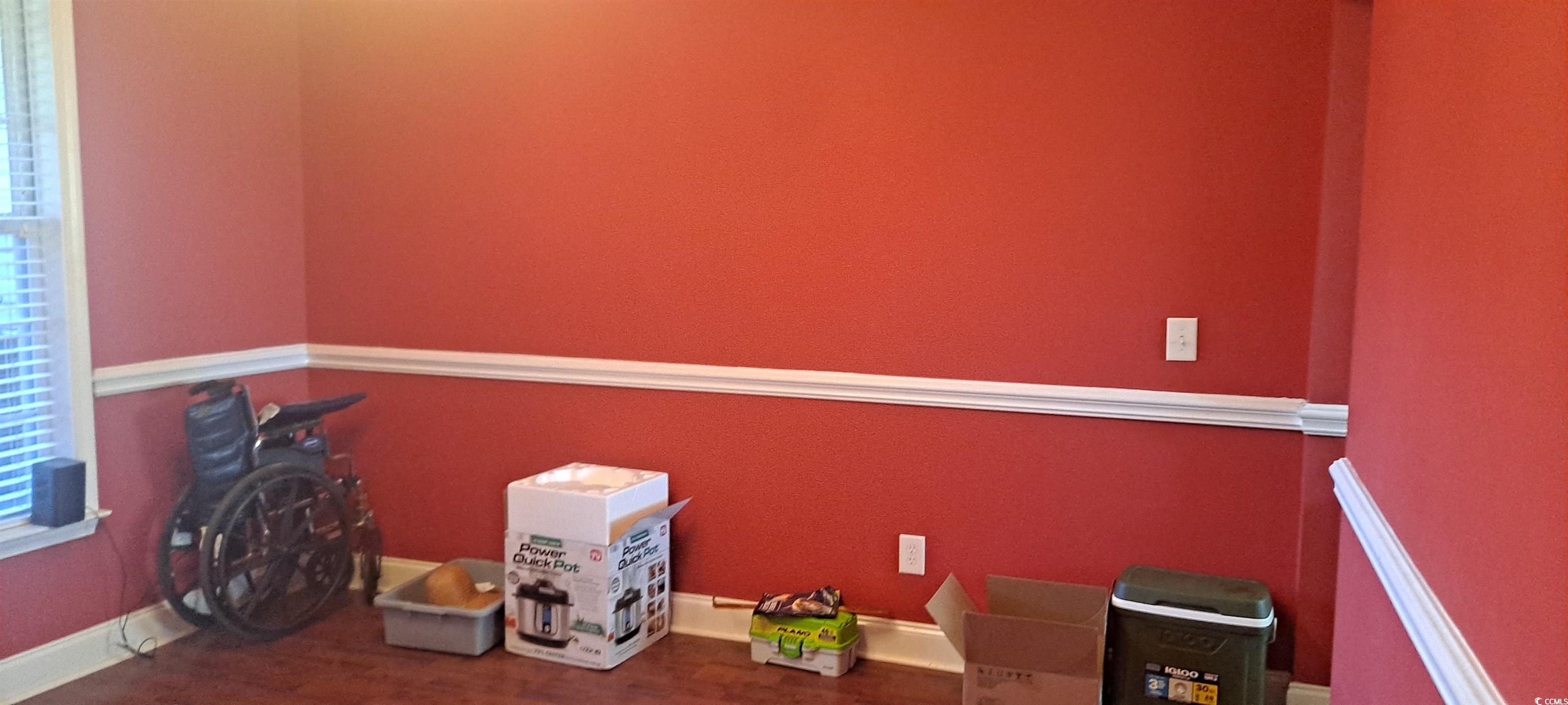 78 Joys Pl. Property Photo 4