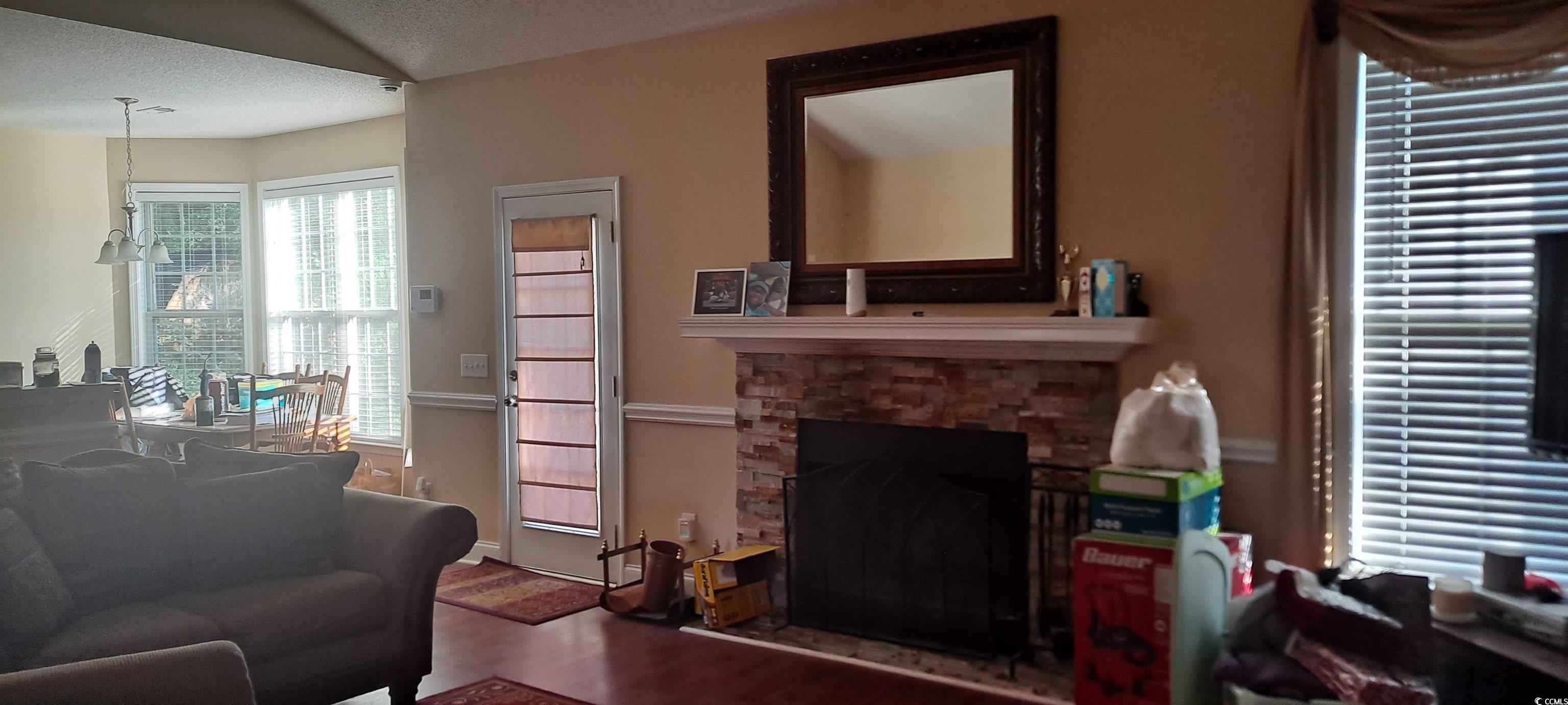 78 Joys Pl. Property Photo 6