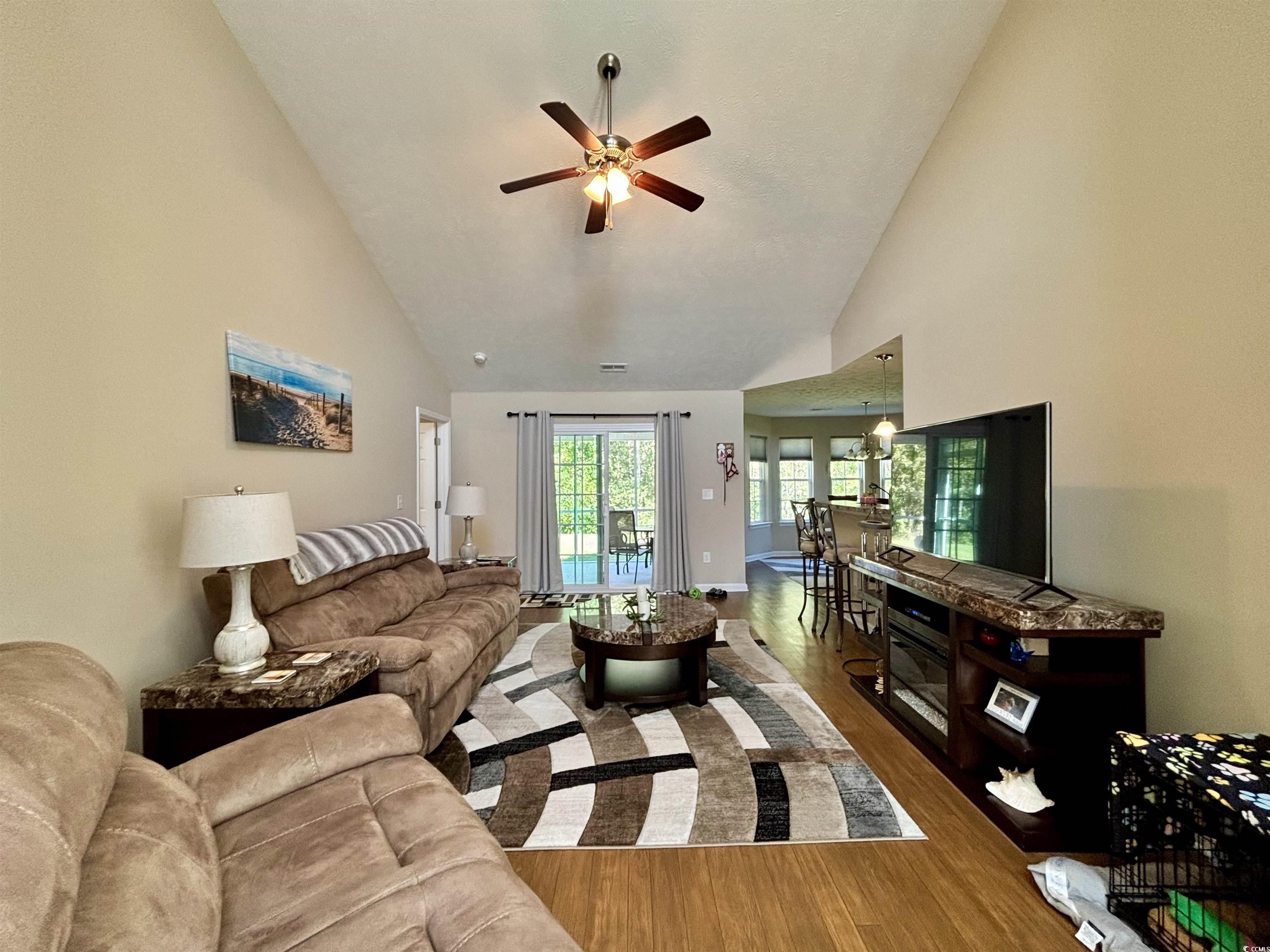 209 Foxpath Loop Property Photo 2